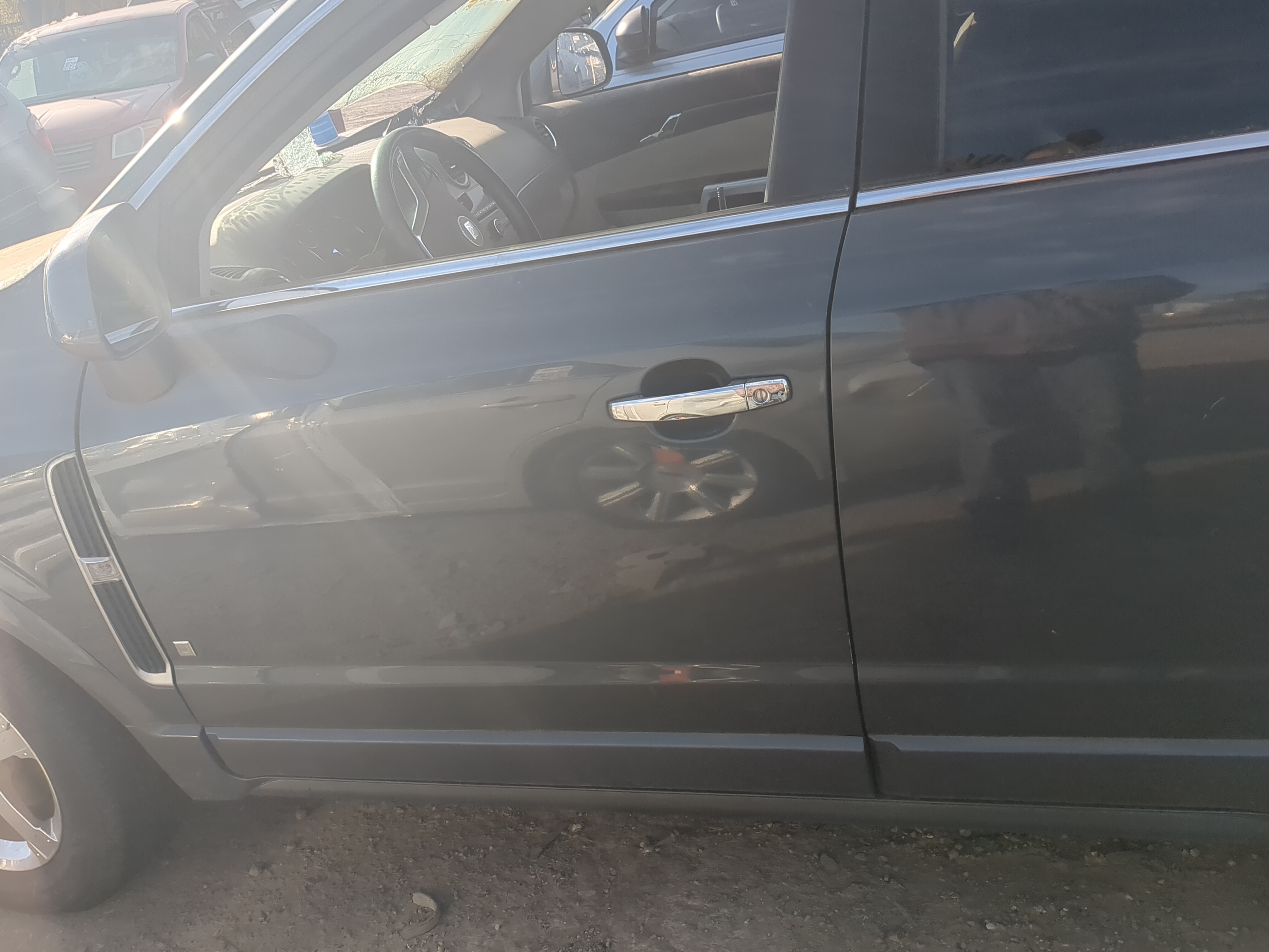 2008-2010 Saturn Vue Driver Front Door Oem 1203949 - Oemusedautoparts1.com