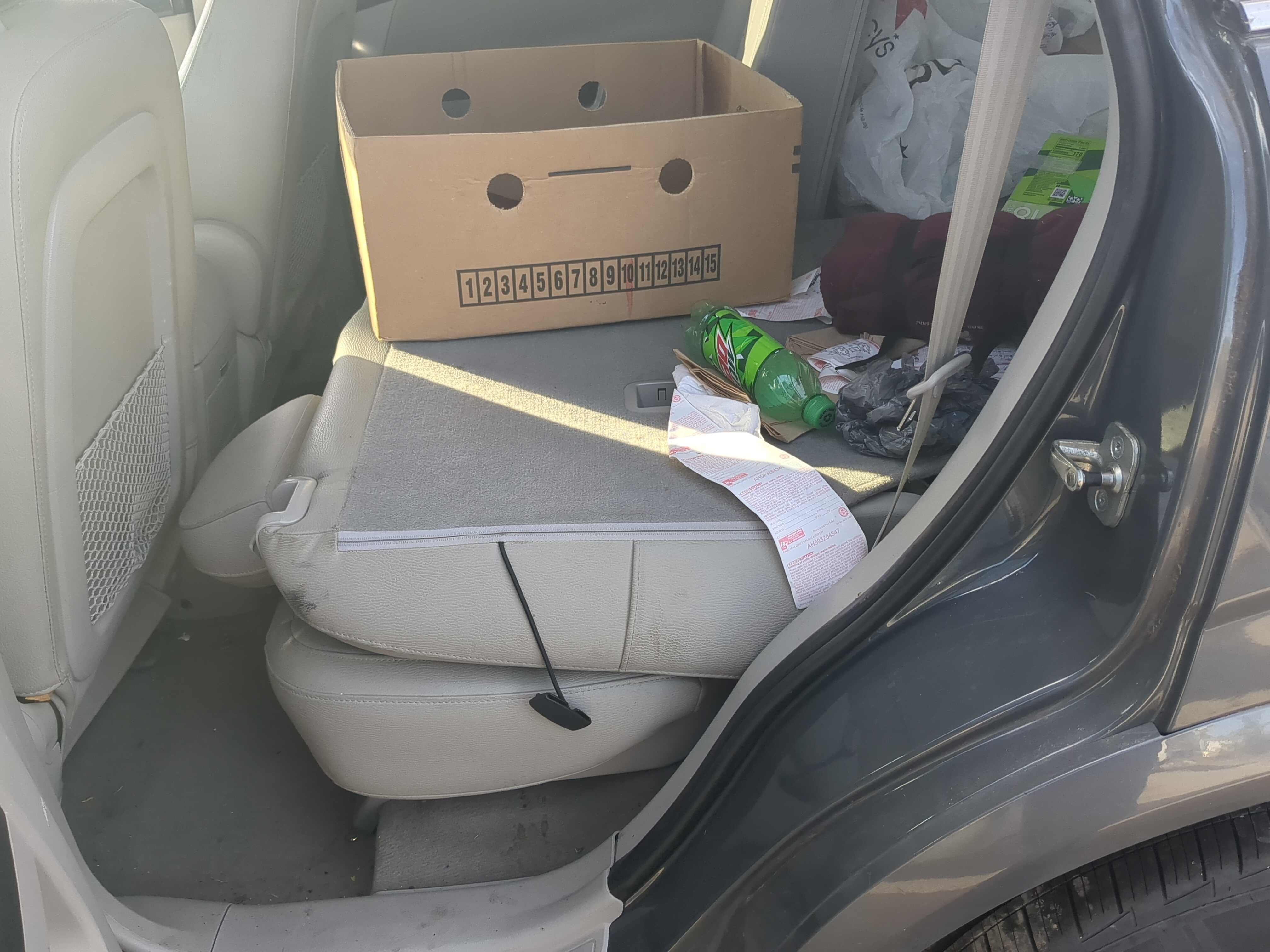 2009 Saturn Vue Rear Seat Oem 1204006 - Oemusedautoparts1.com