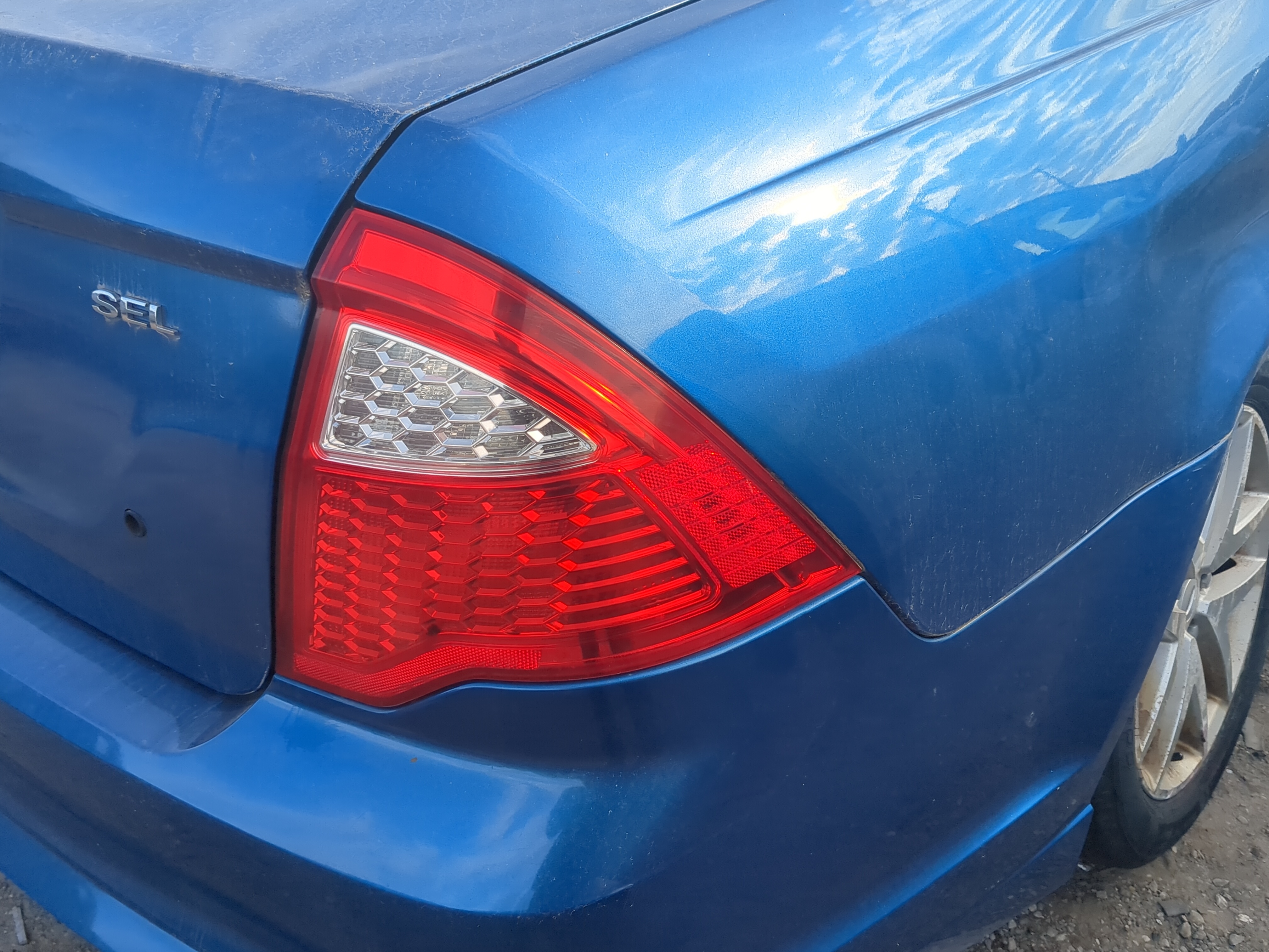 Picture of 2010-2012 Ford Fusion Passenger Right Side Tail Light Taillight Oem 1204077