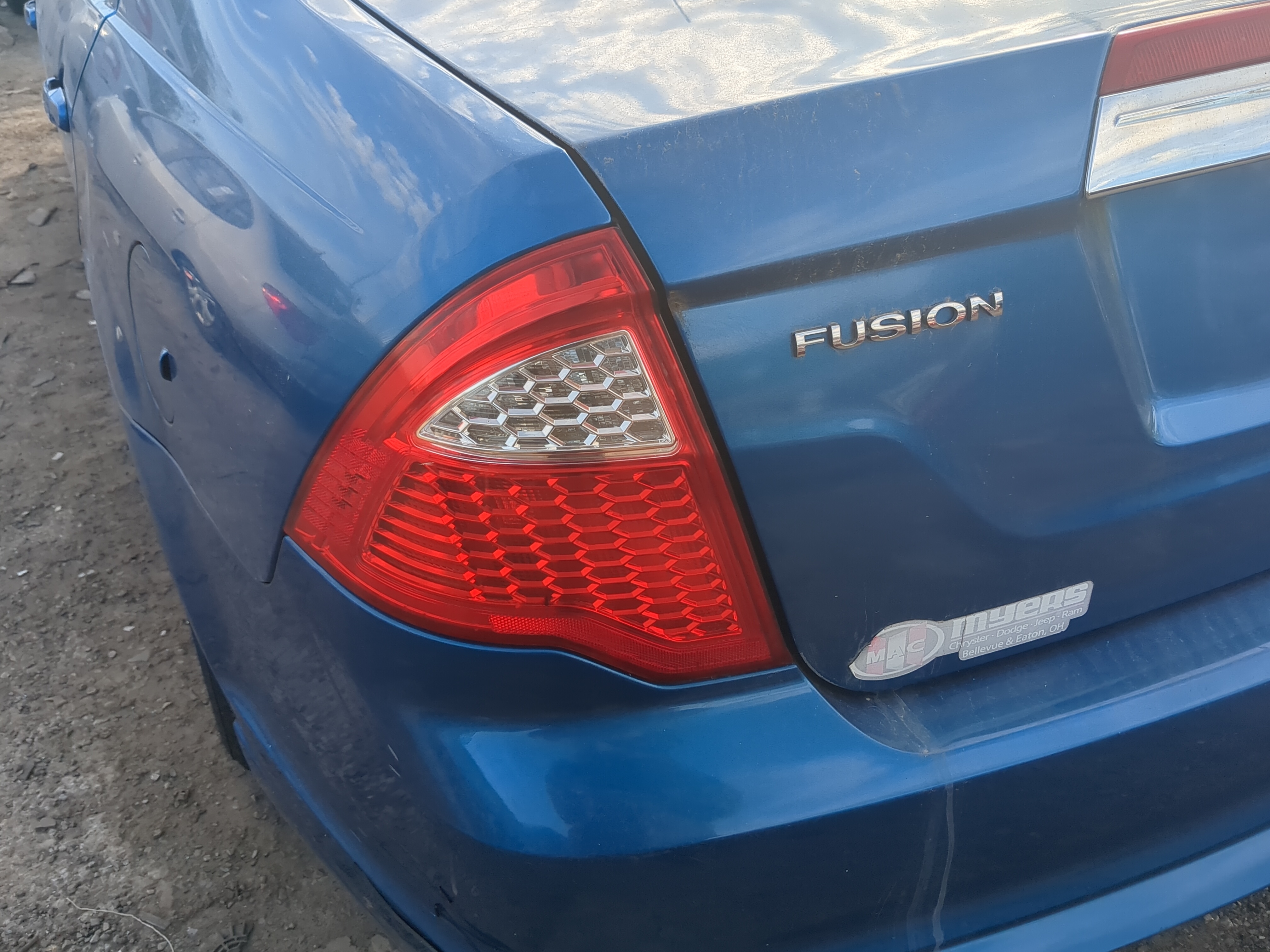 Picture of 2010-2012 Ford Fusion Driver Left Side Tail Light Taillight Oem 1204078