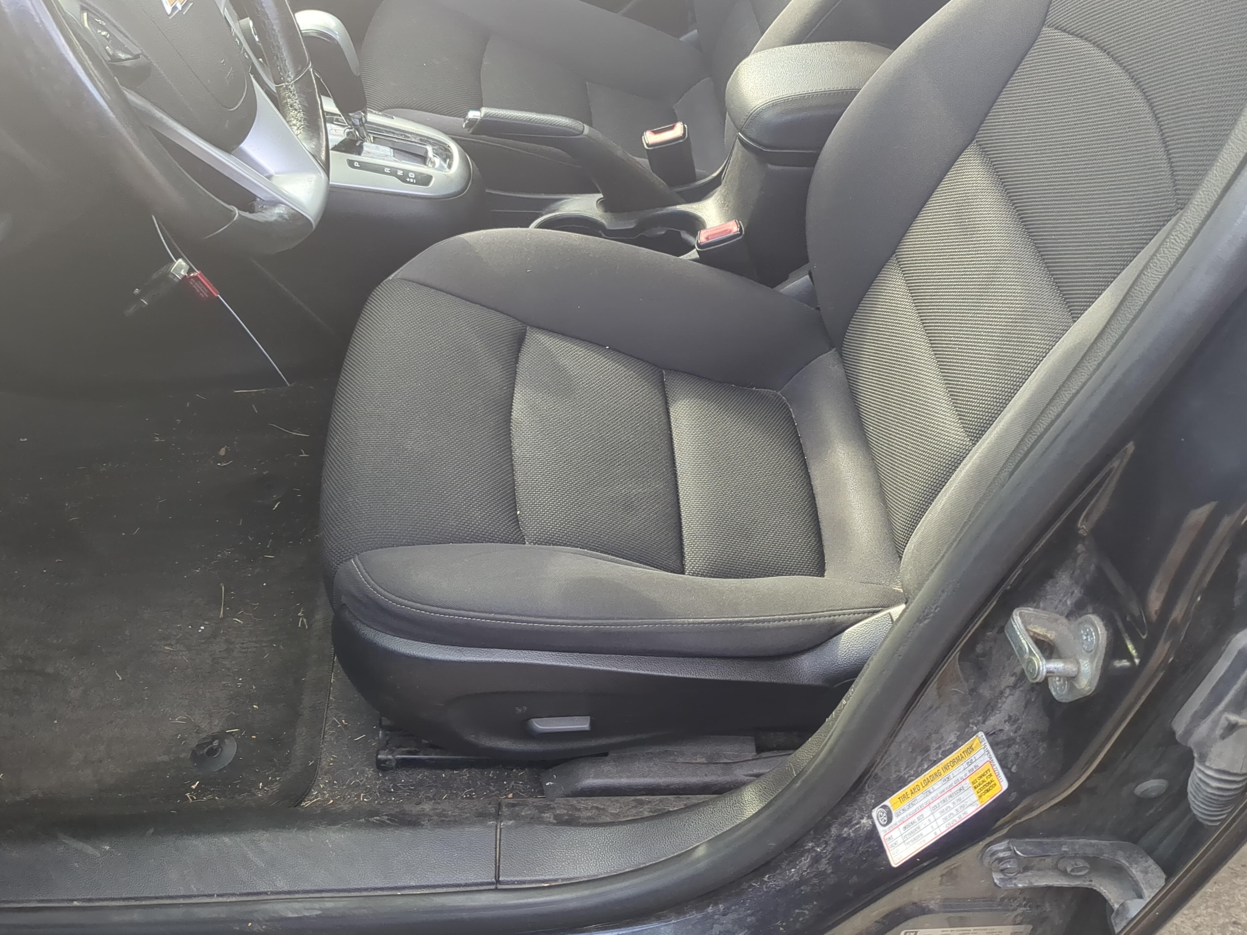 2012-2016 Chevrolet Cruze Driver Front Seat Oem 1204503 - Oemusedautoparts1.com