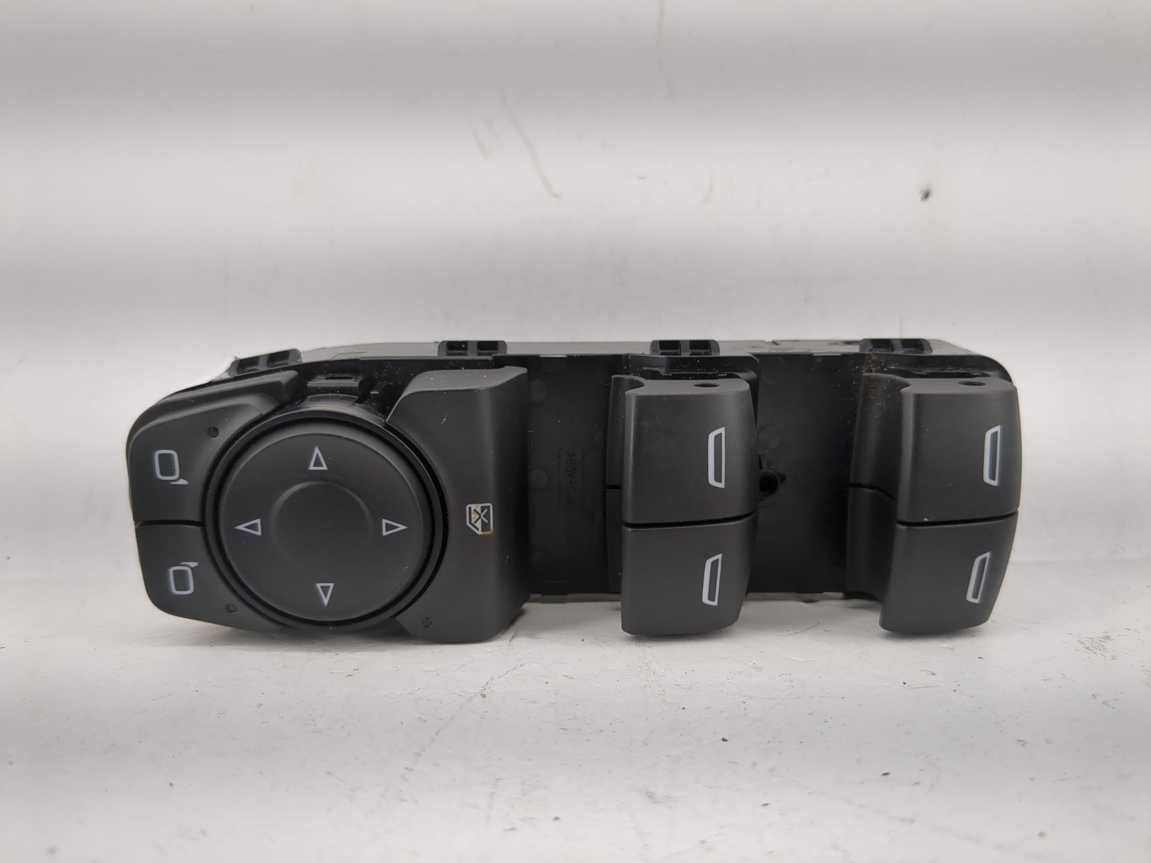 Chevrolet Trax Driver Left Door Master Power Window Switch 84512940 1204722 - Oemusedautoparts1.com