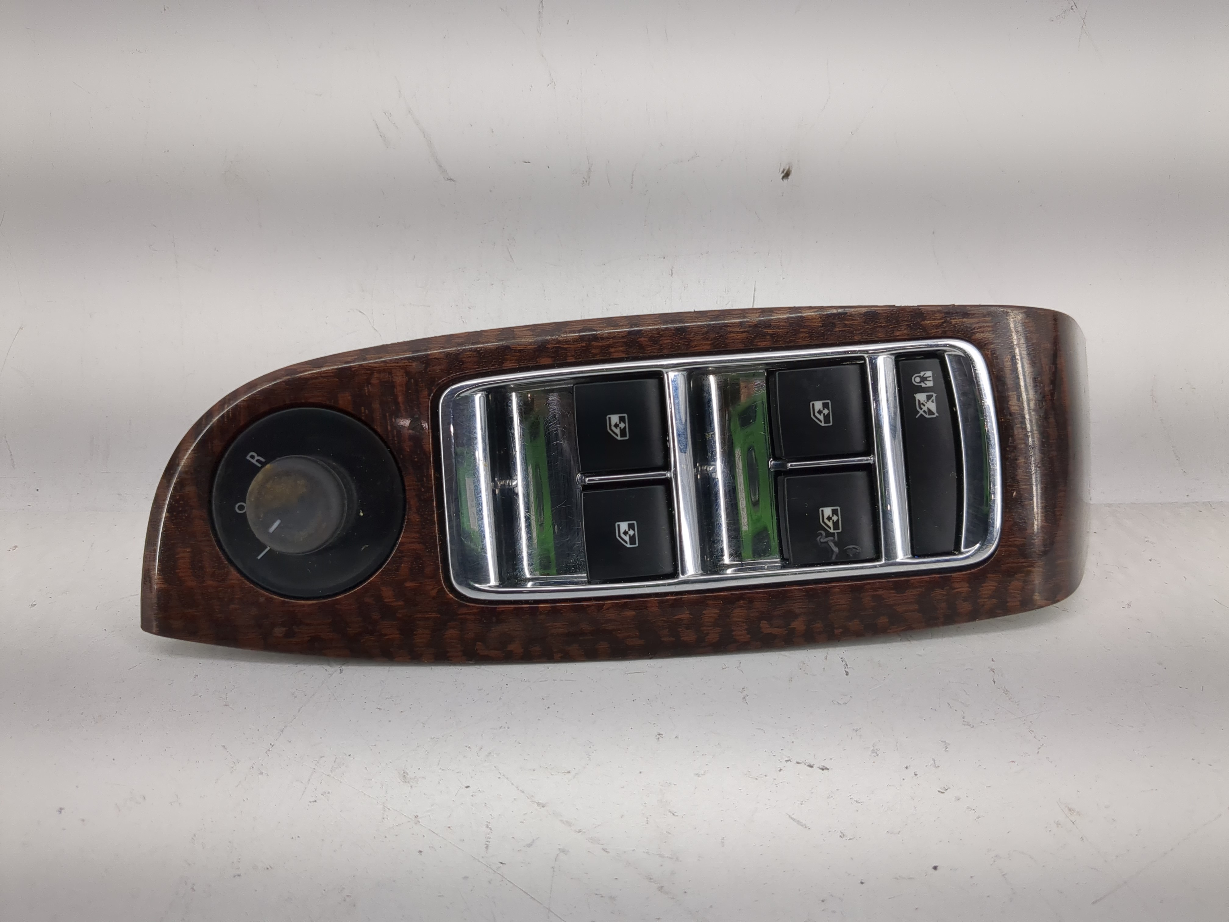 Picture of 2013-2013 Chevrolet Malibu Driver Left Door Master Power Window Switch 1204726