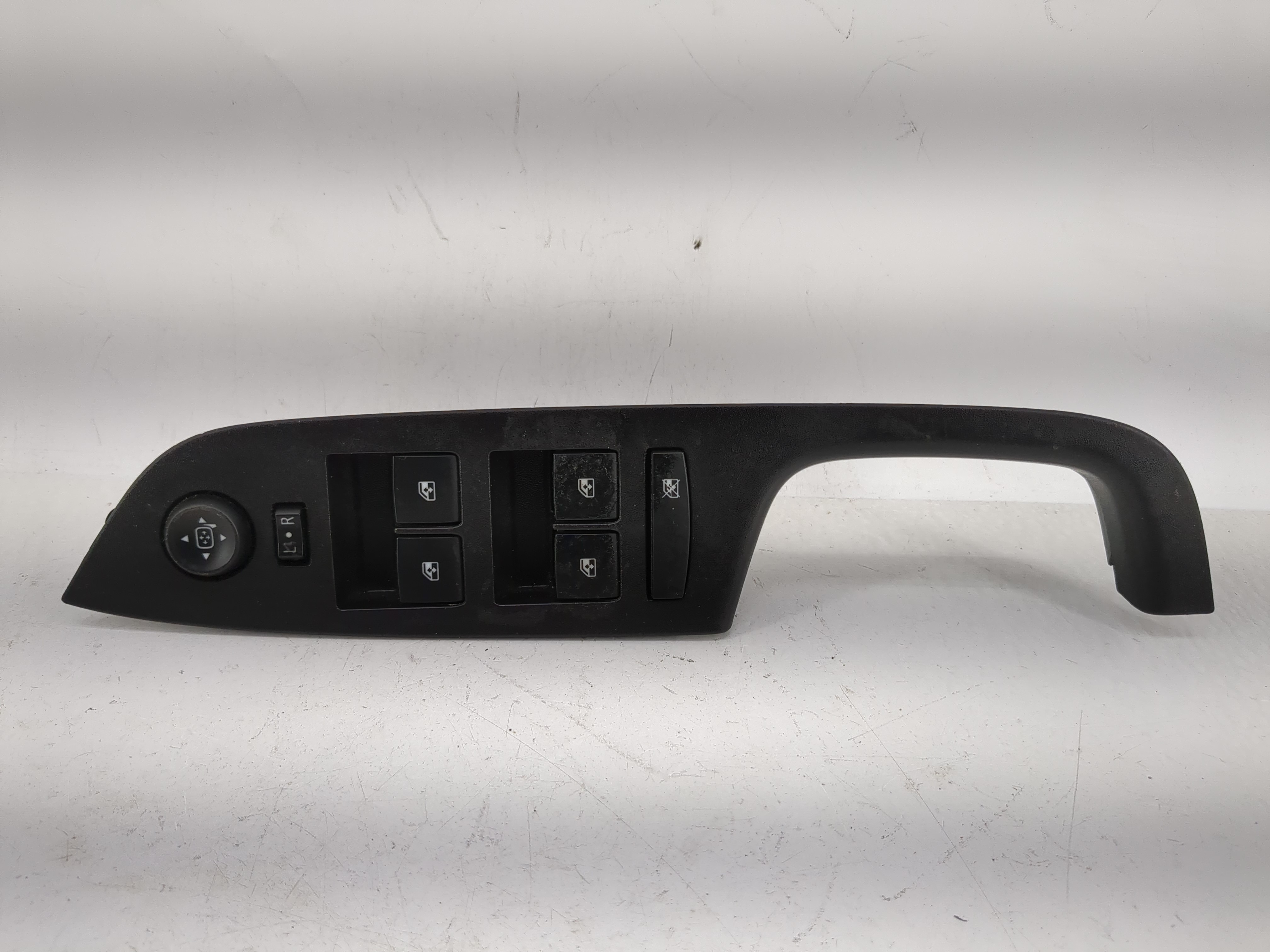 2012-2017 Chevrolet Equinox Driver Left Door Master Power Window Switch 1204785 - Oemusedautoparts1.com