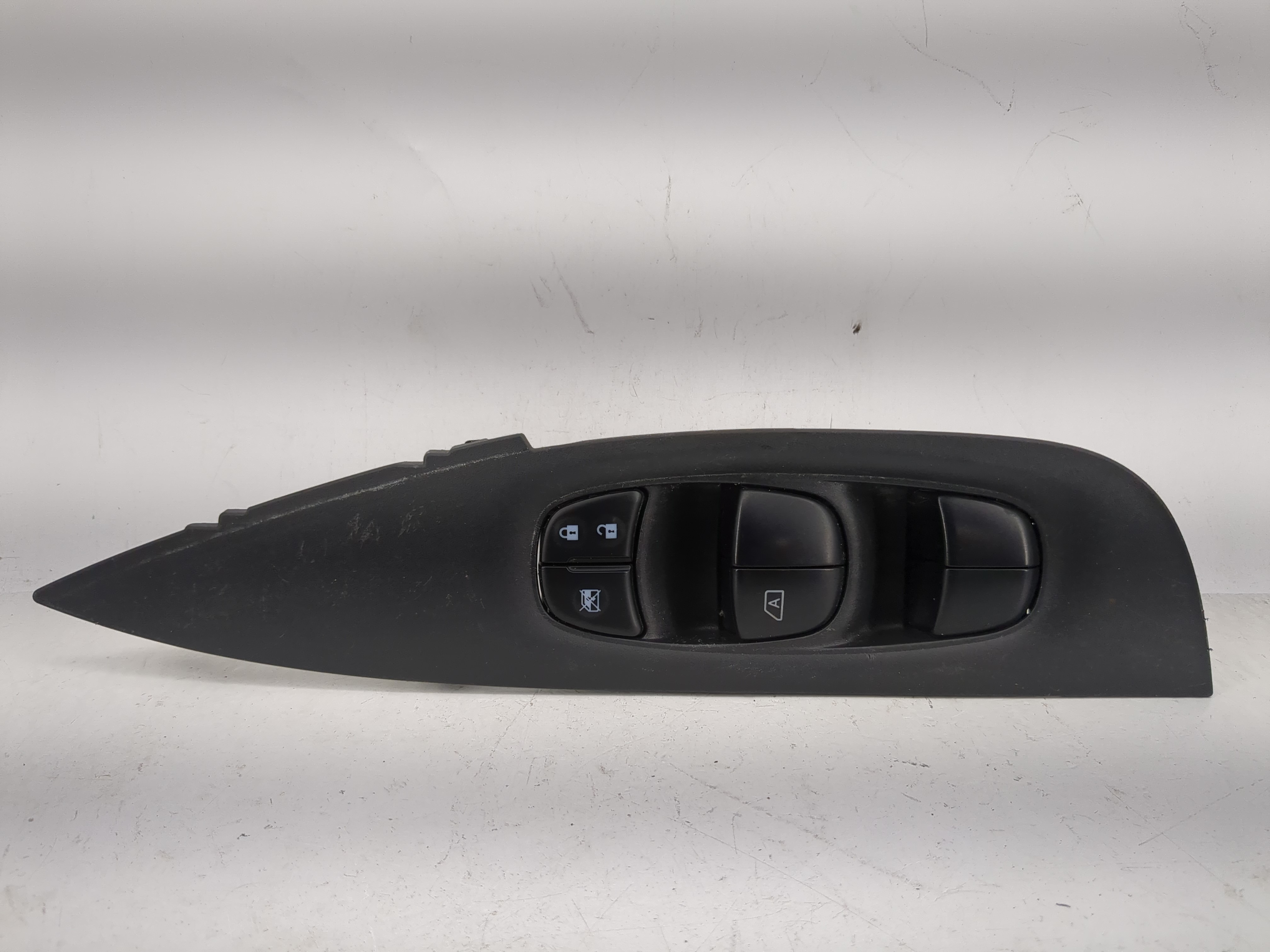 2017-2022 Nissan Rogue Sport Driver Left Door Master Power Window Switch 1204831 - Oemusedautoparts1.com