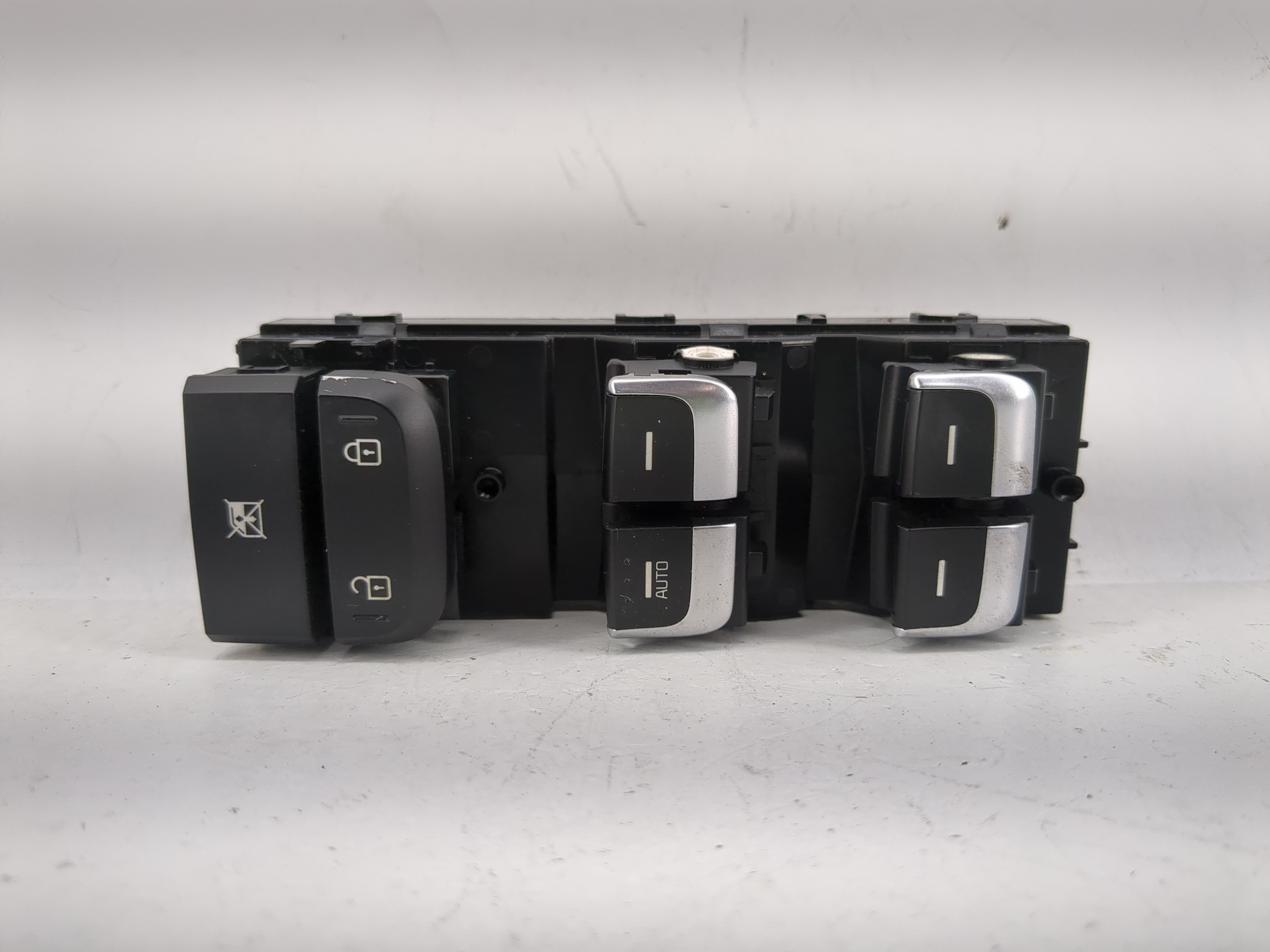 2017-2021 Kia Sportage Driver Left Door Master Power Window Switch 1204834 - Oemusedautoparts1.com