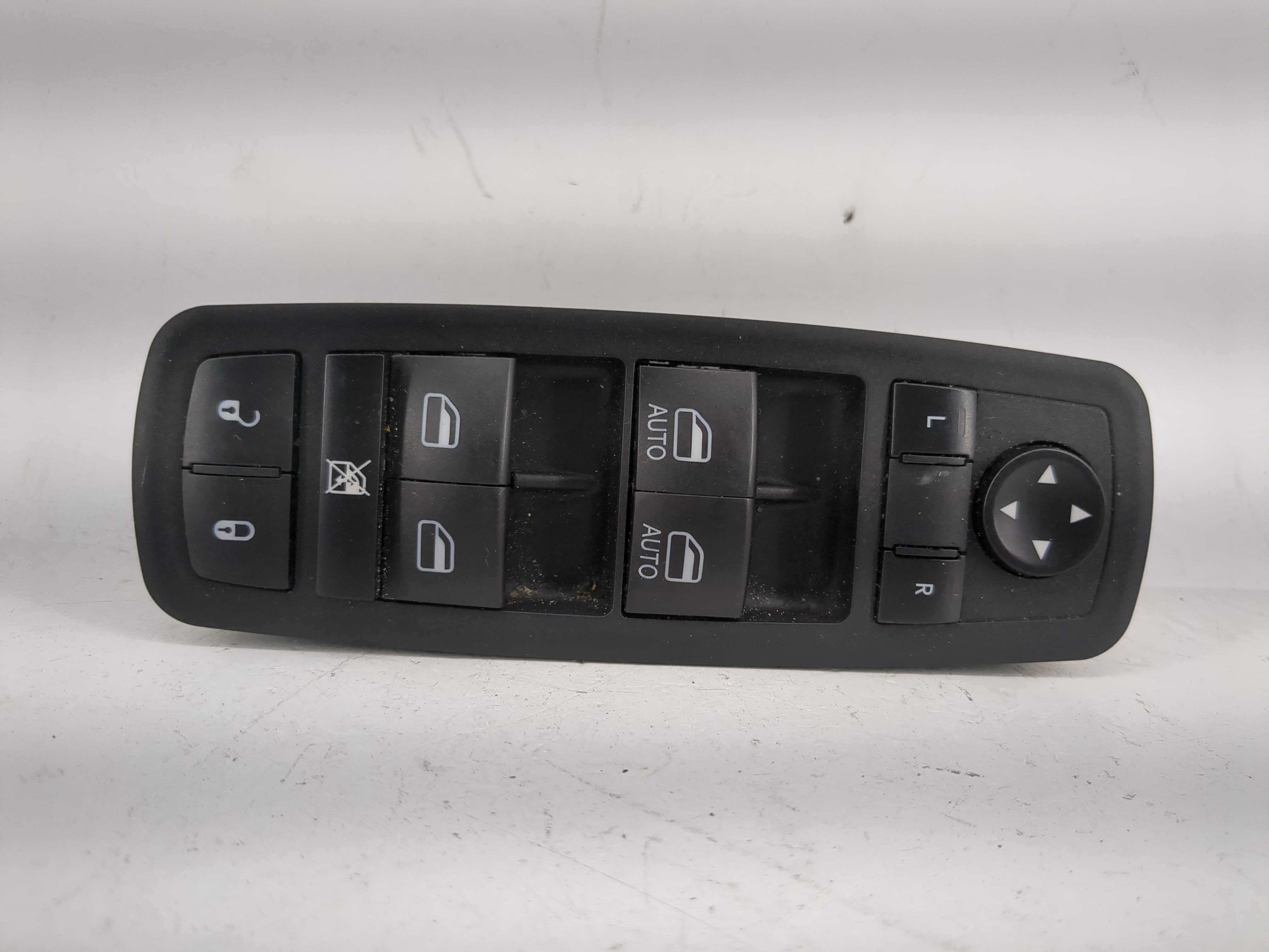 2011-2014 Chrysler 300 Driver Left Door Master Power Window Switch 1204868 - Oemusedautoparts1.com