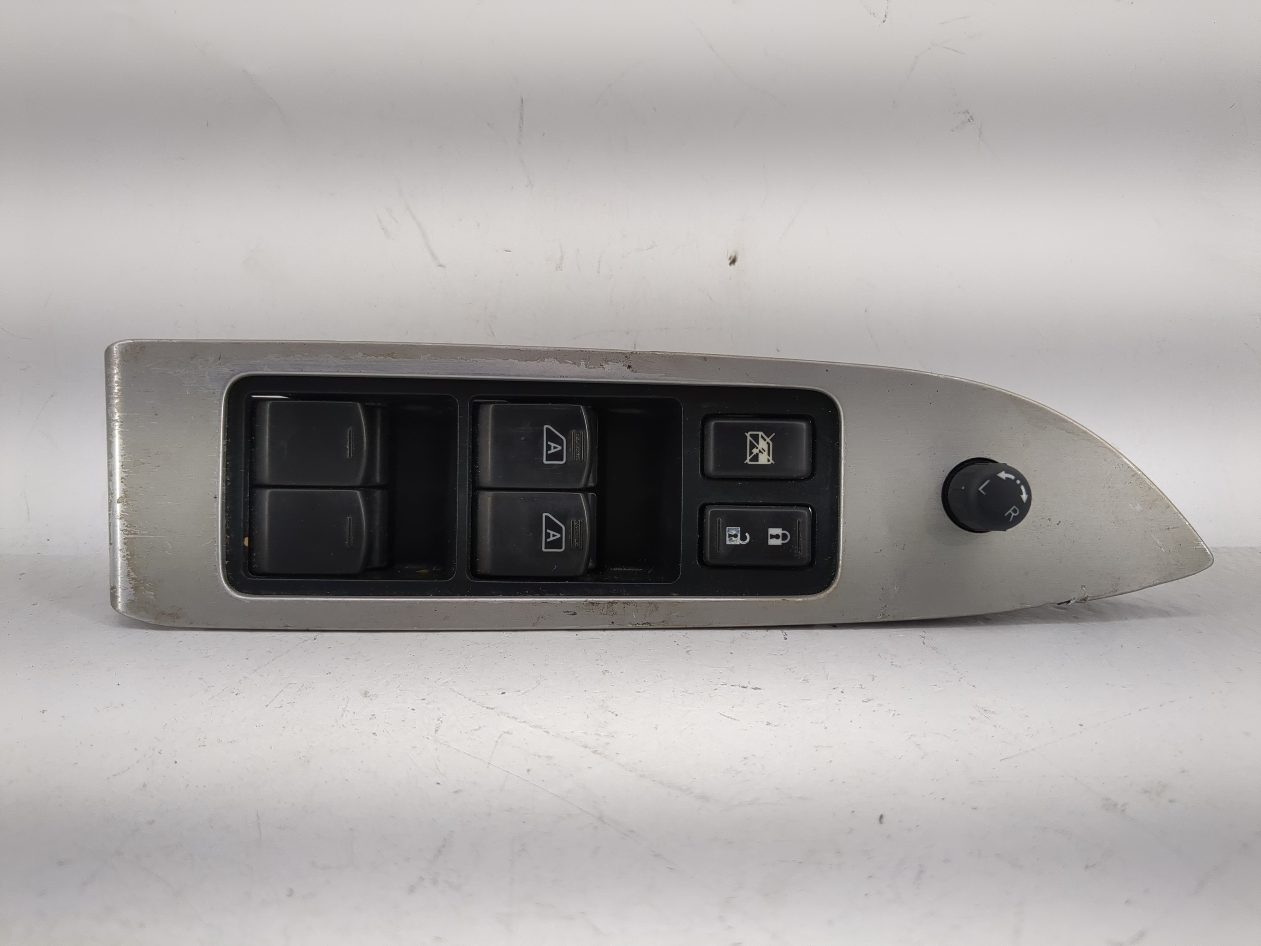 2009-2014 Nissan Murano Driver Left Door Master Power Window Switch 1204874 - Oemusedautoparts1.com