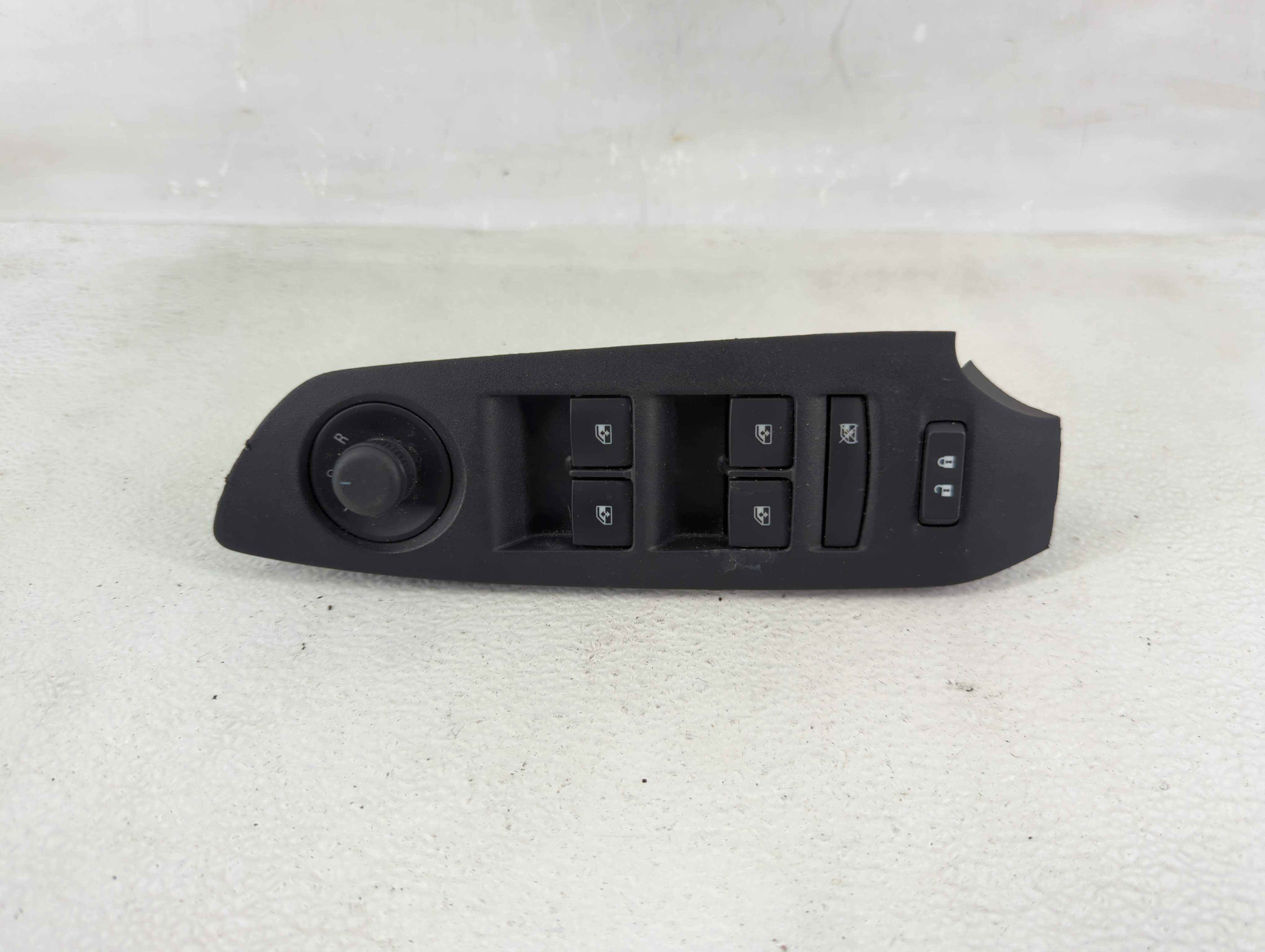 2017-2021 Chevrolet Trax Driver Left Door Master Power Window Switch 1204894 - Oemusedautoparts1.com