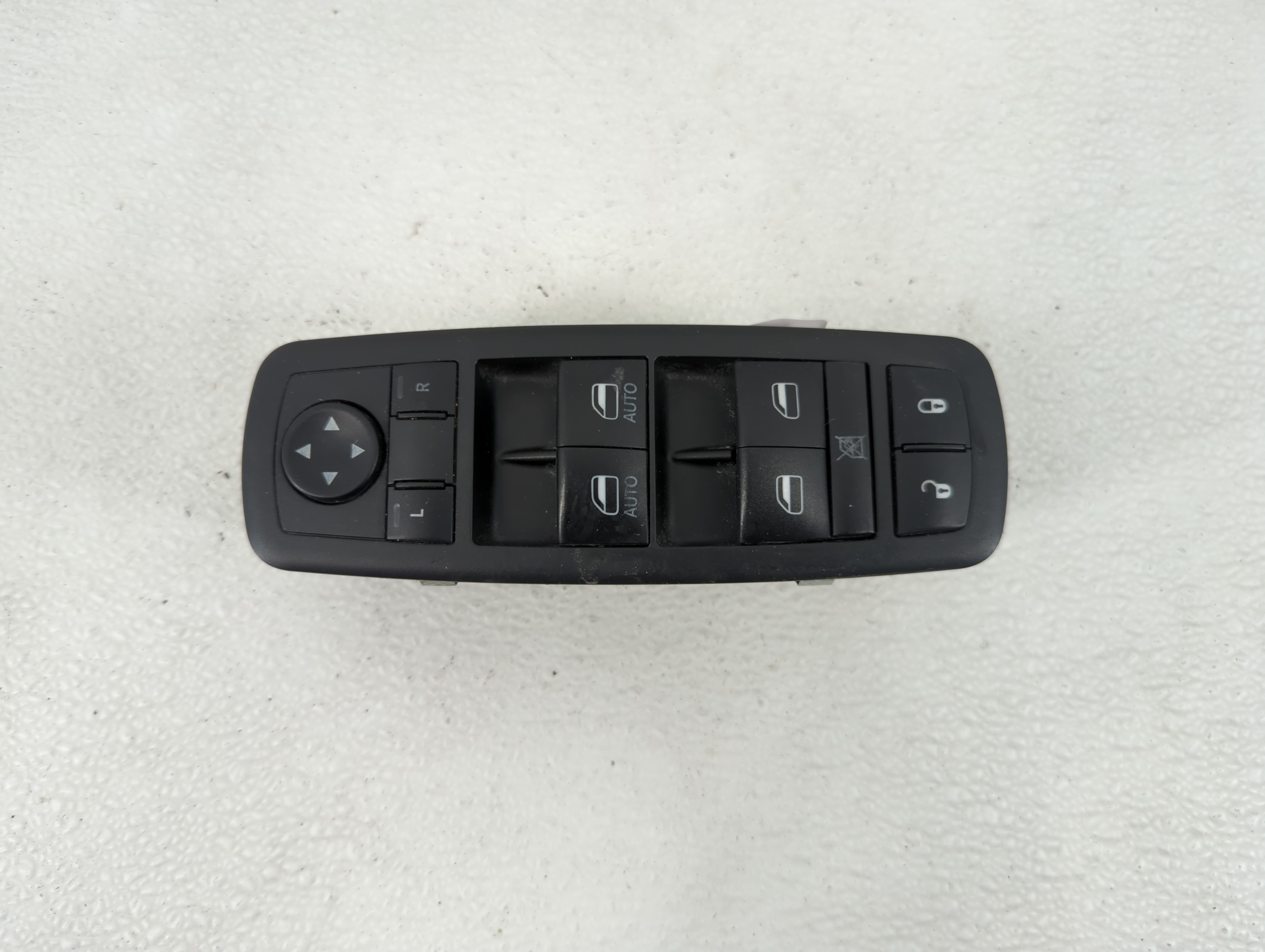 Dodge Caravan Driver Left Door Master Power Window Switch 68298866aa 1204898 - Oemusedautoparts1.com
