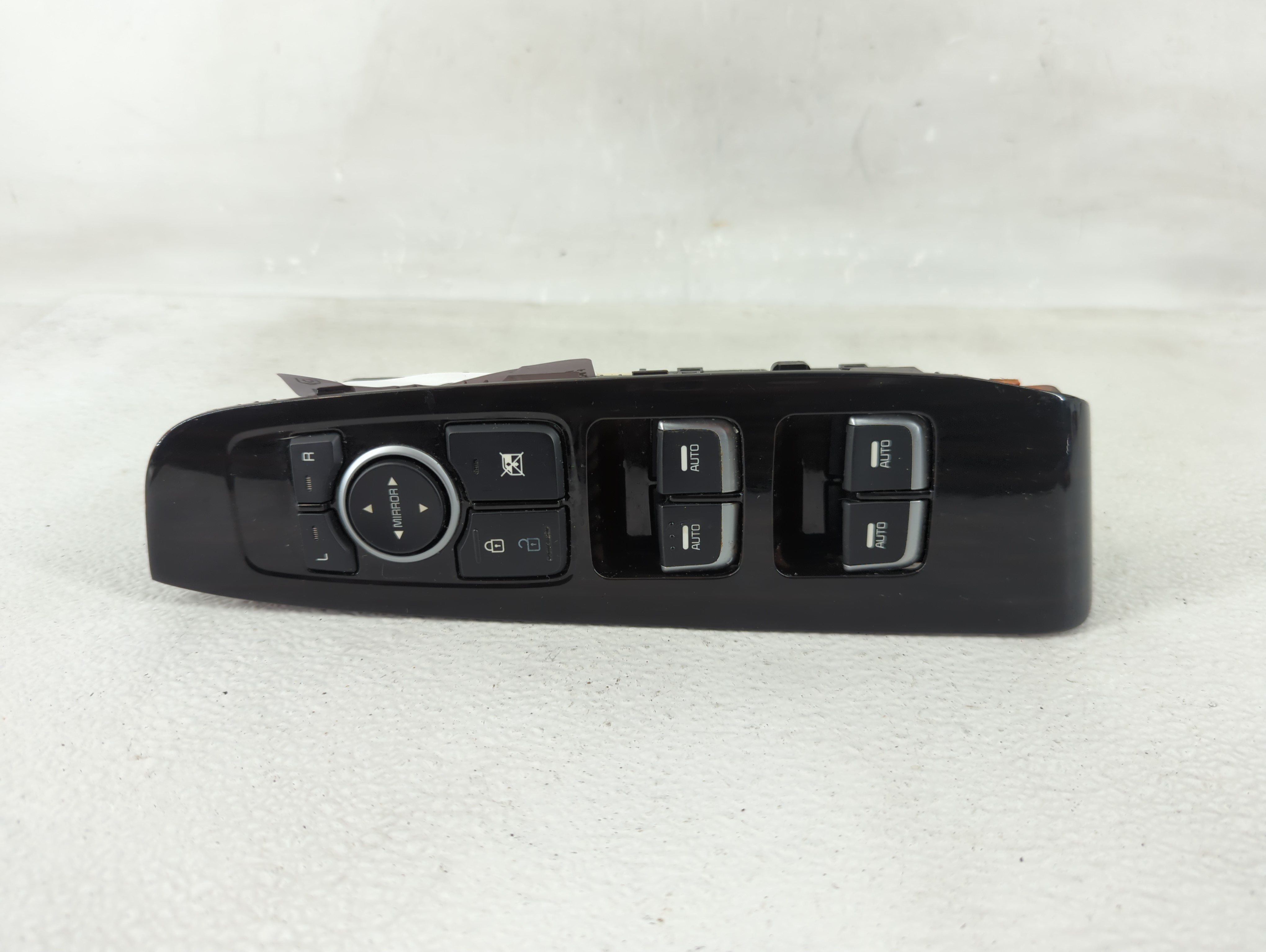 2019-2020 Kia Sorento Driver Left Door Master Power Window Switch 1204986 - Oemusedautoparts1.com