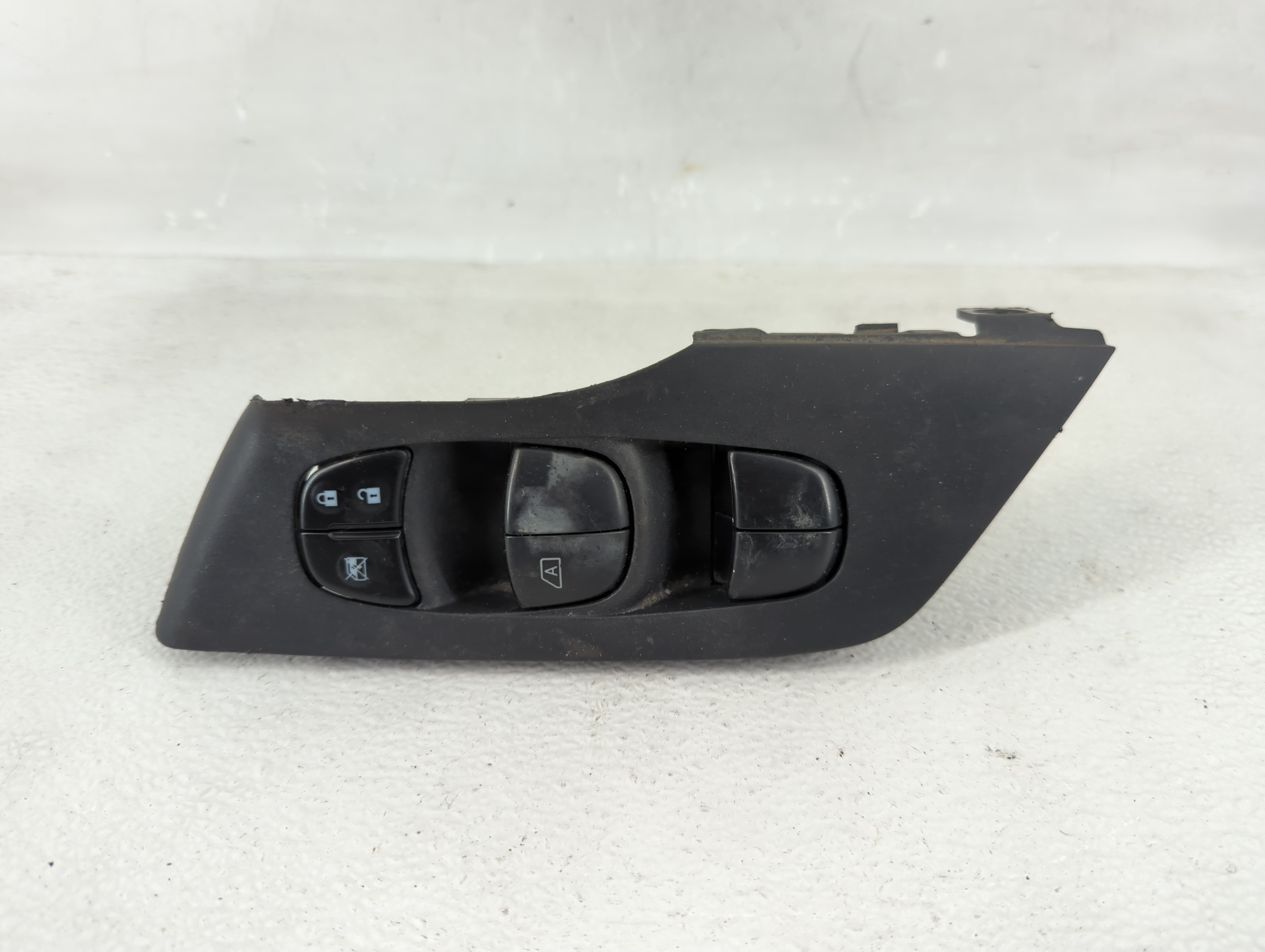 2013-2018 Nissan Altima Driver Left Door Master Power Window Switch 1204987 - Oemusedautoparts1.com
