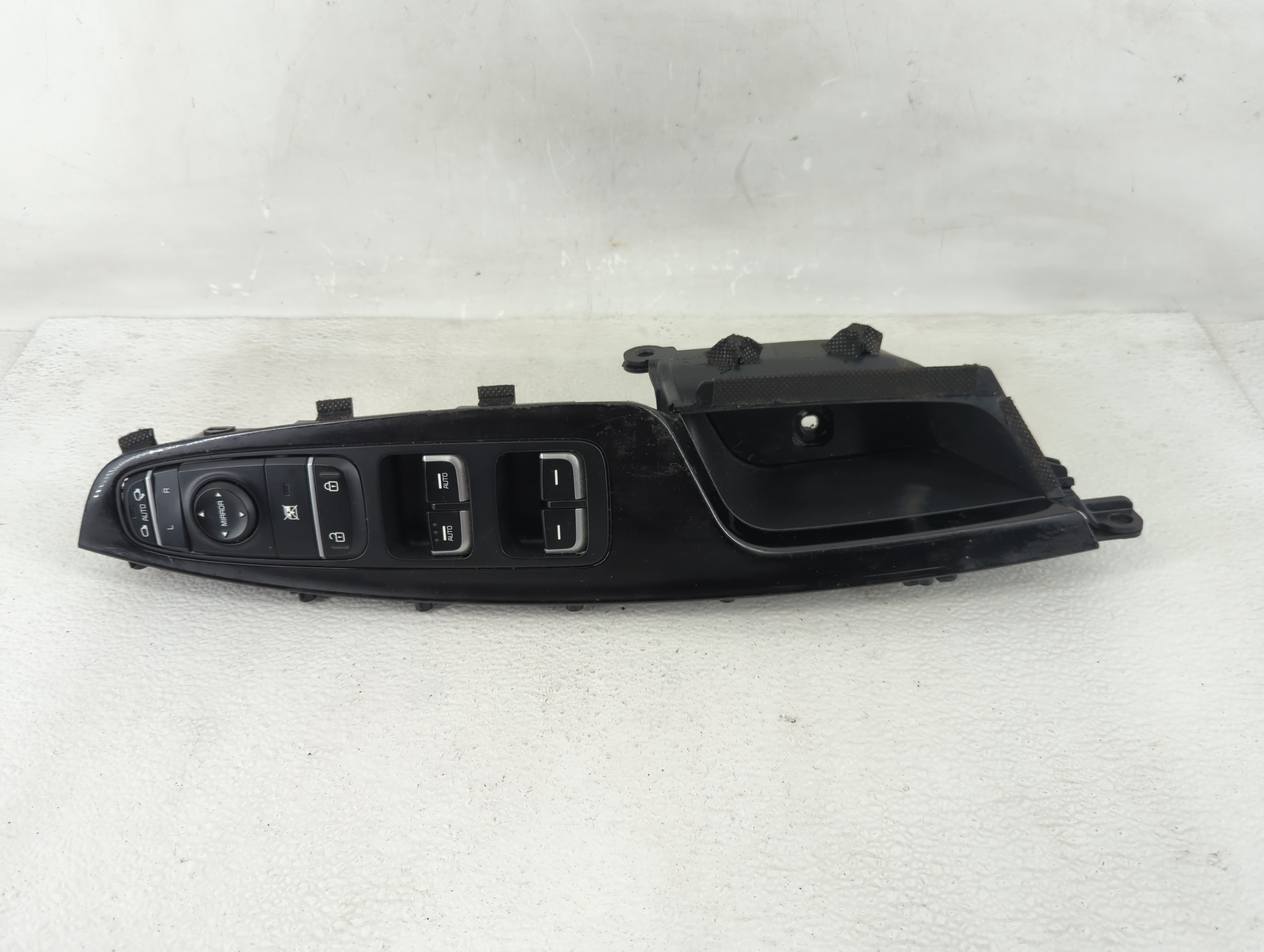 2016-2020 Kia Optima Driver Left Door Master Power Window Switch 1205091 - Oemusedautoparts1.com