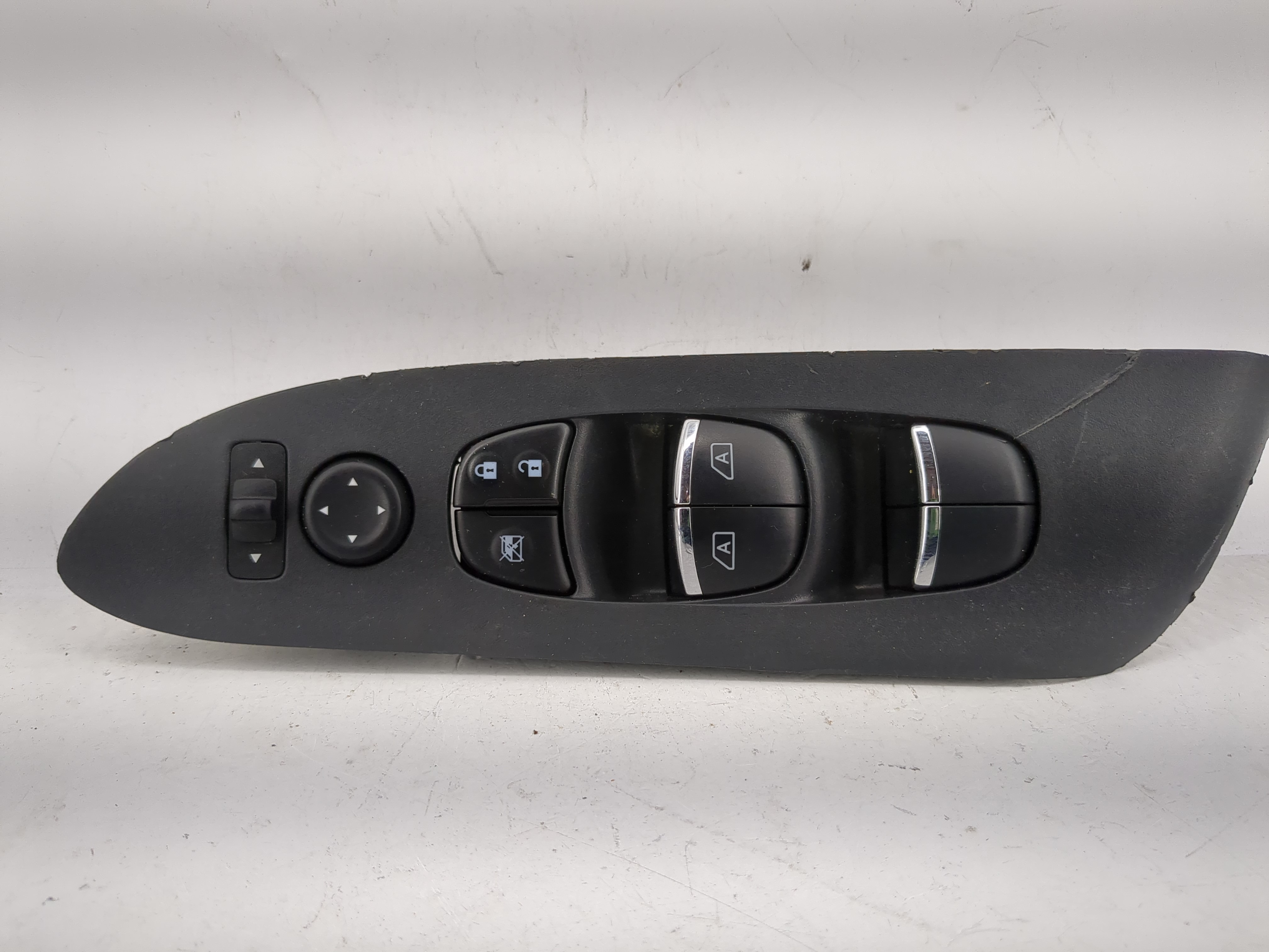 2015-2018 Nissan Murano Driver Left Door Master Power Window Switch 1205355 - Oemusedautoparts1.com