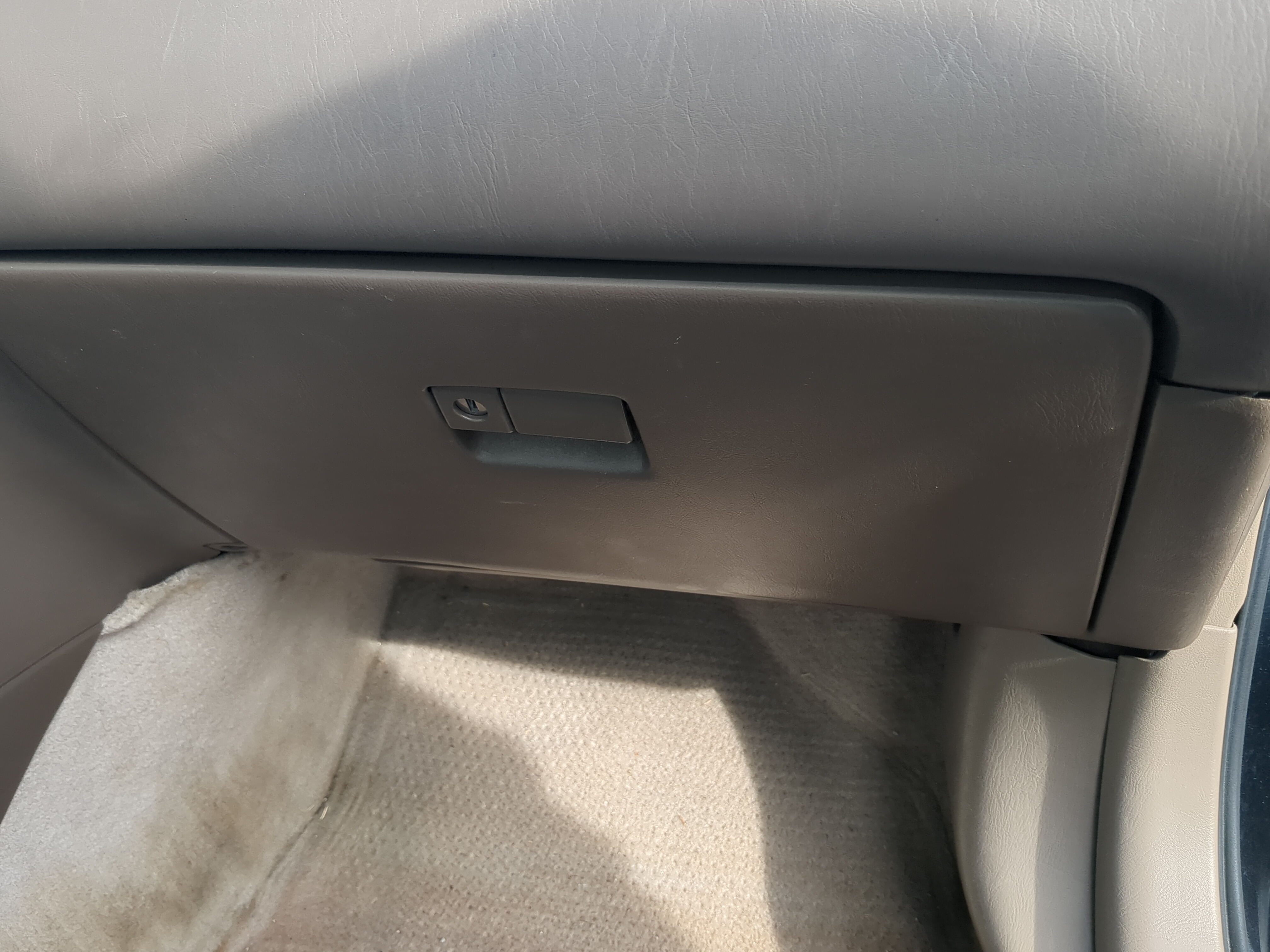 1997 Toyota Camry Passenger Glove Box Door Storage Compartment 1205511 - Oemusedautoparts1.com