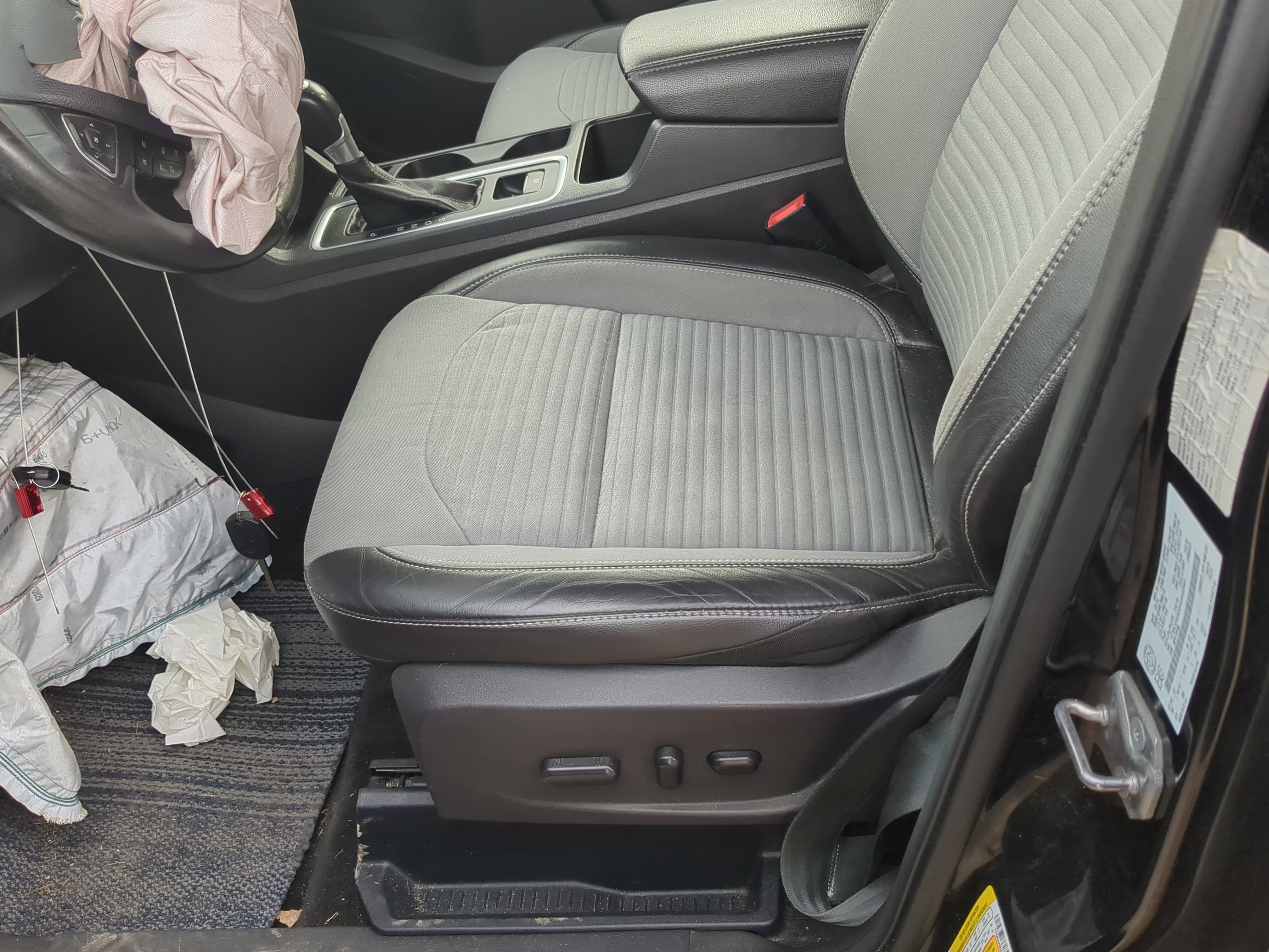 2015-2019 Ford Escape Driver Front Seat Oem 1205685 - Oemusedautoparts1.com