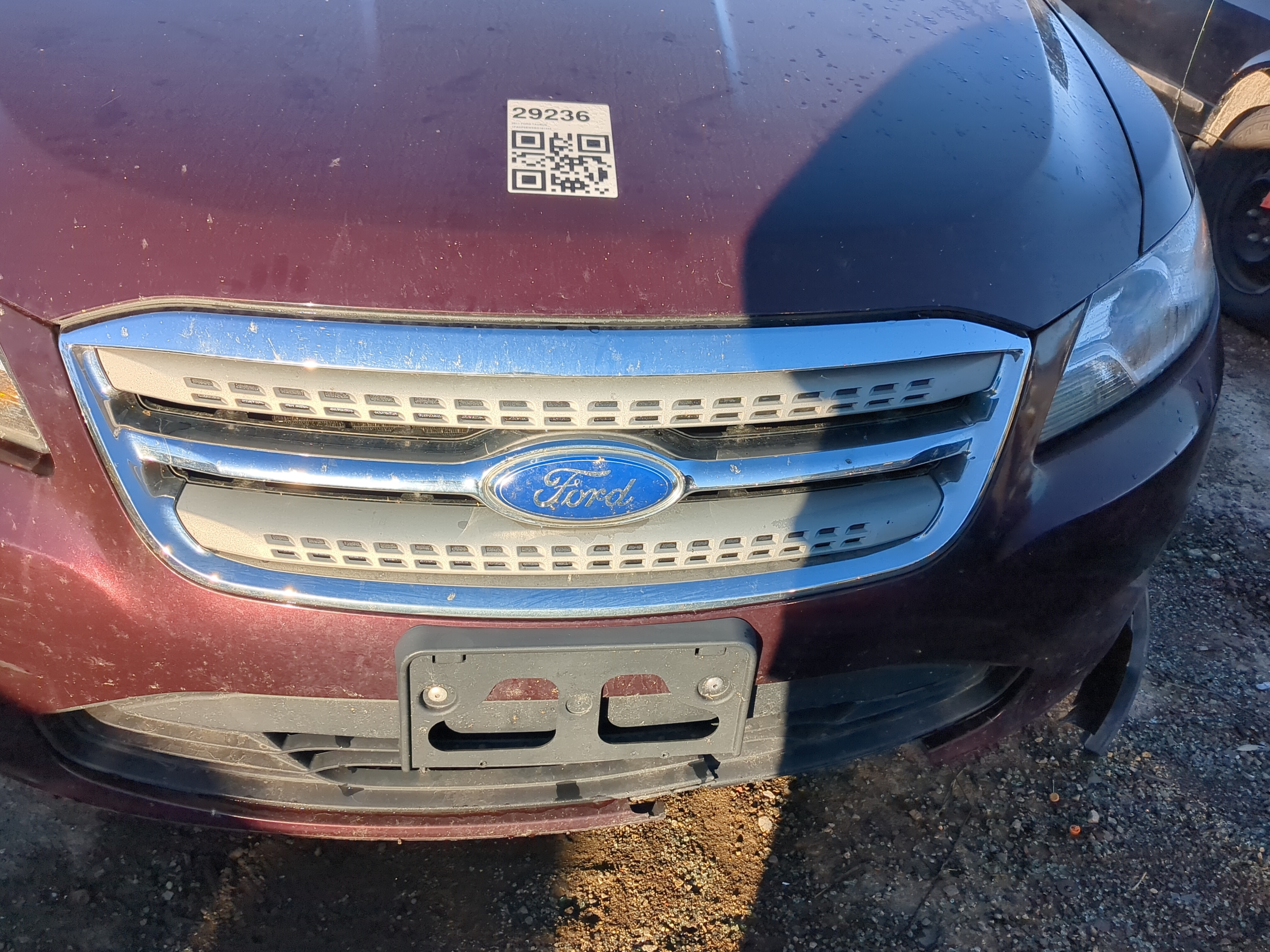 2010-2012 Ford Taurus Front Grille Bumper Not Included 1205745 - Oemusedautoparts1.com