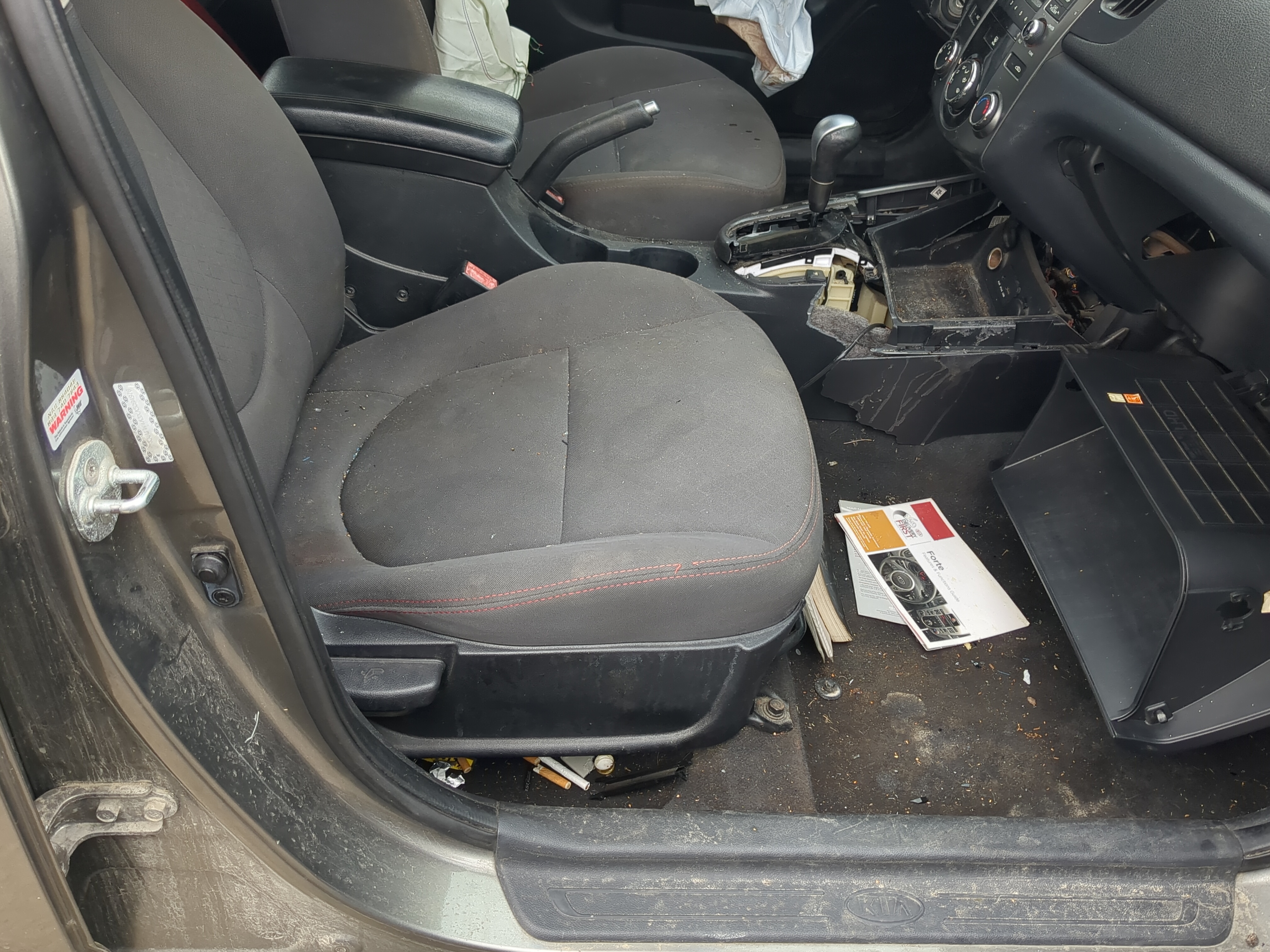 2010-2013 Kia Forte Passenger Front Seat Oem 1206063 - Oemusedautoparts1.com