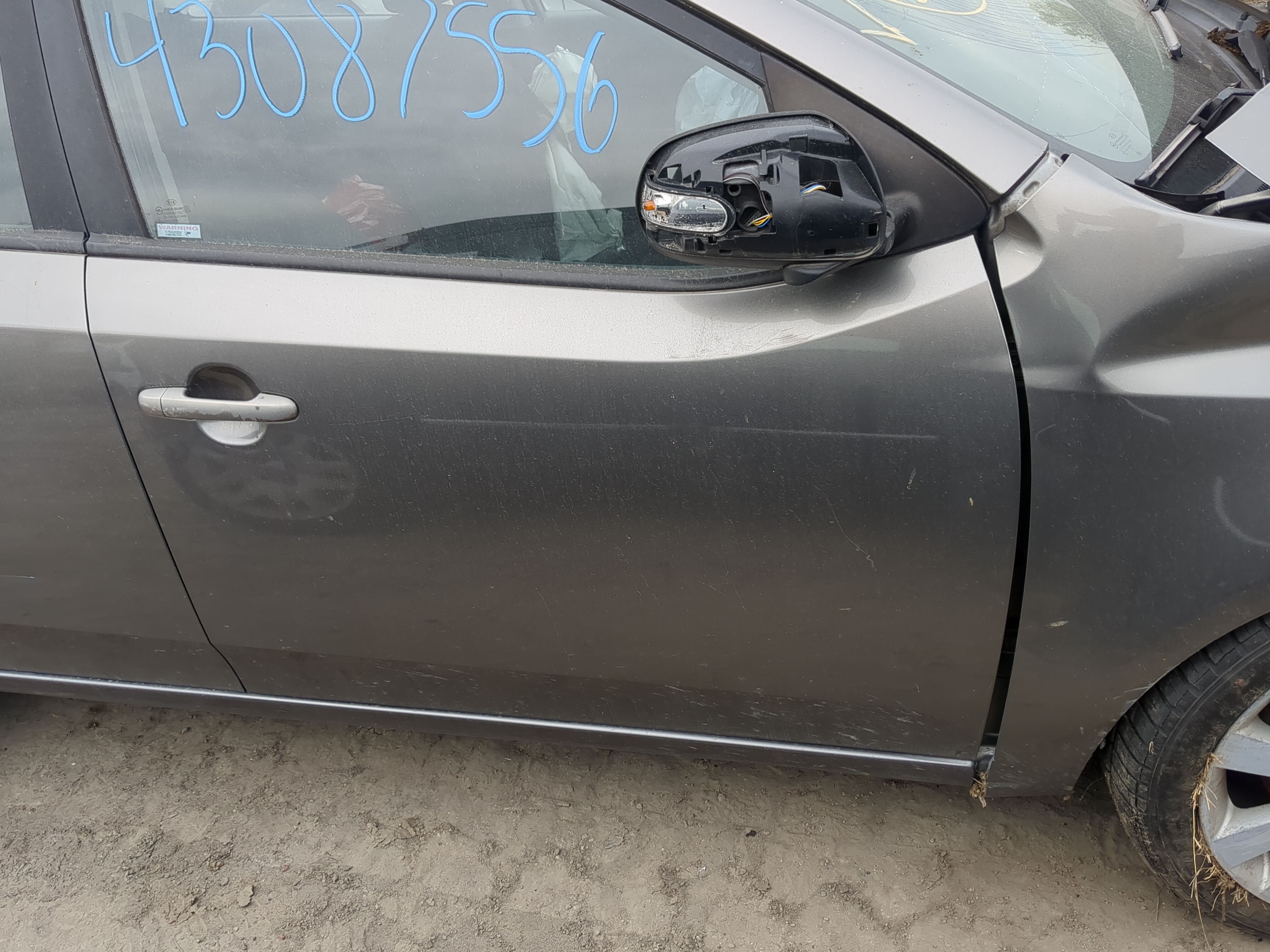 2010-2013 Kia Forte Passenger Front Door Oem 1206101 - Oemusedautoparts1.com