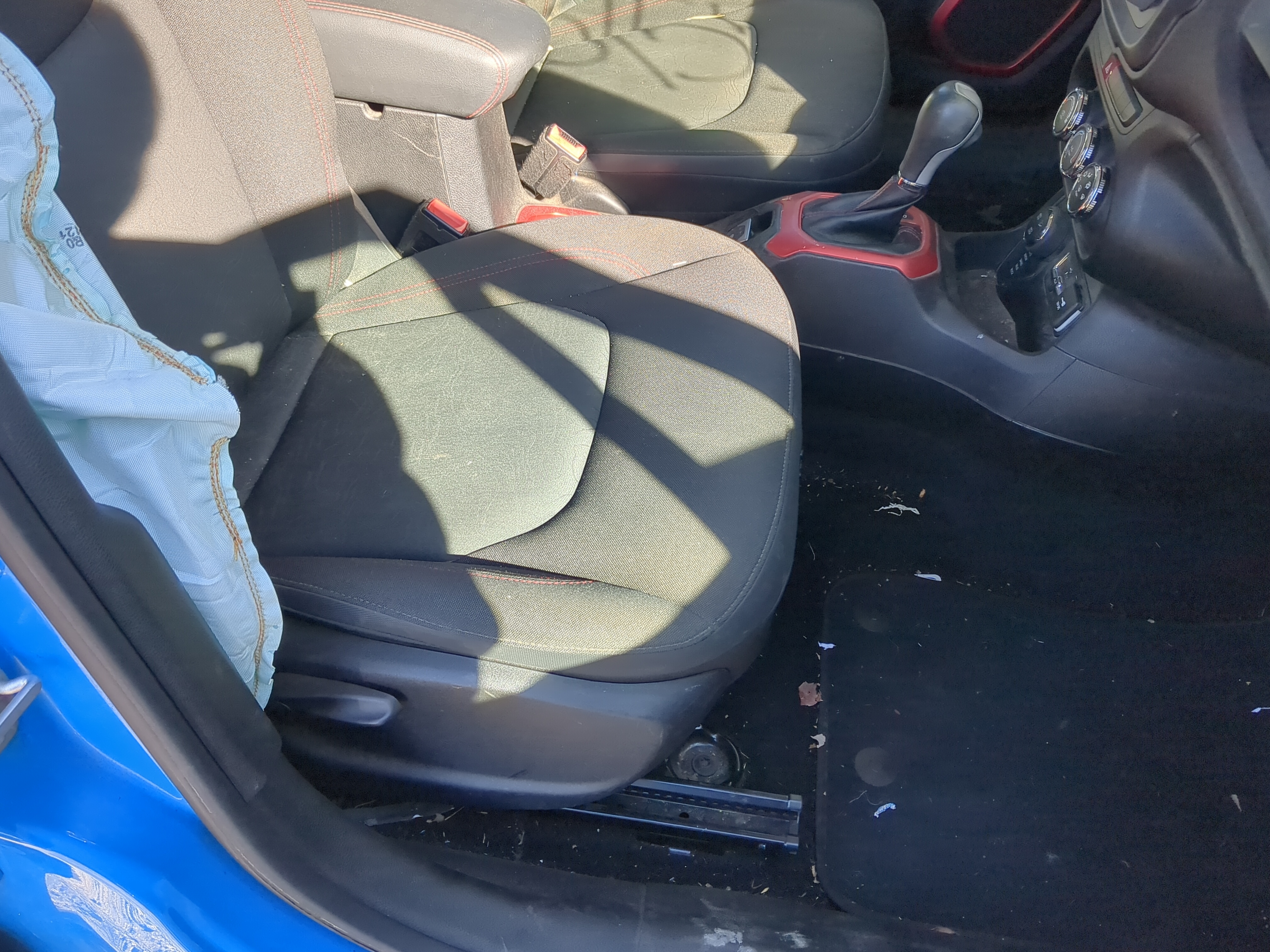 2015-2018 Jeep Renegade Passenger Front Seat Oem 1206476 - Oemusedautoparts1.com