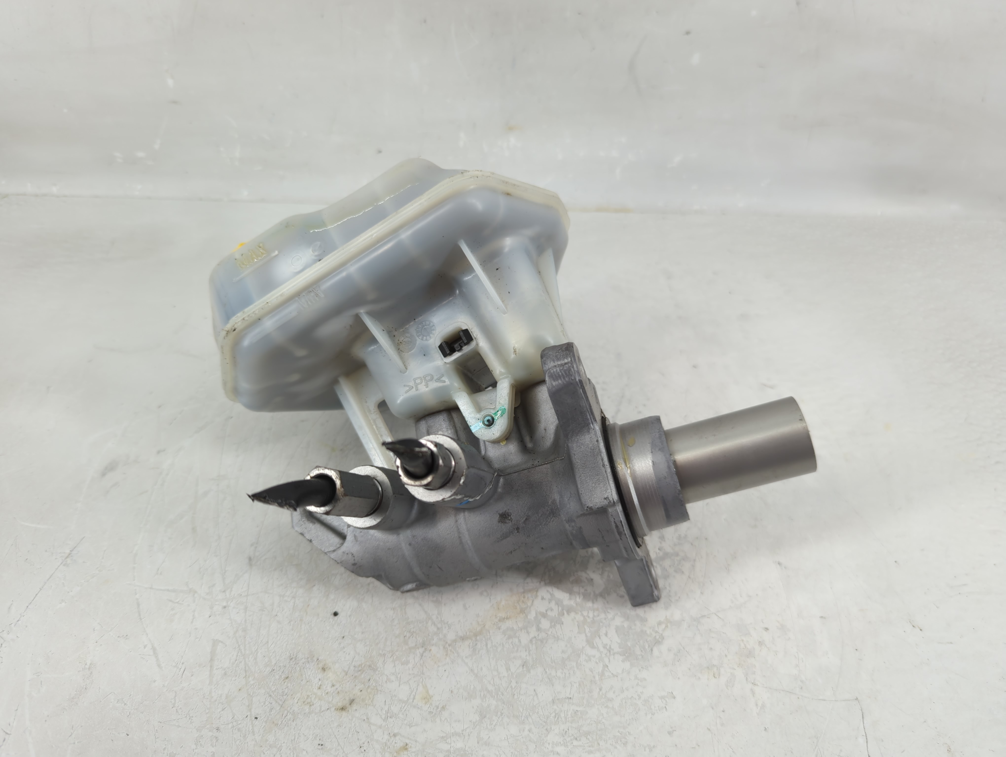 2016-2022 Dodge Durango Brake Master Cylinder 1206487 - Oemusedautoparts1.com
