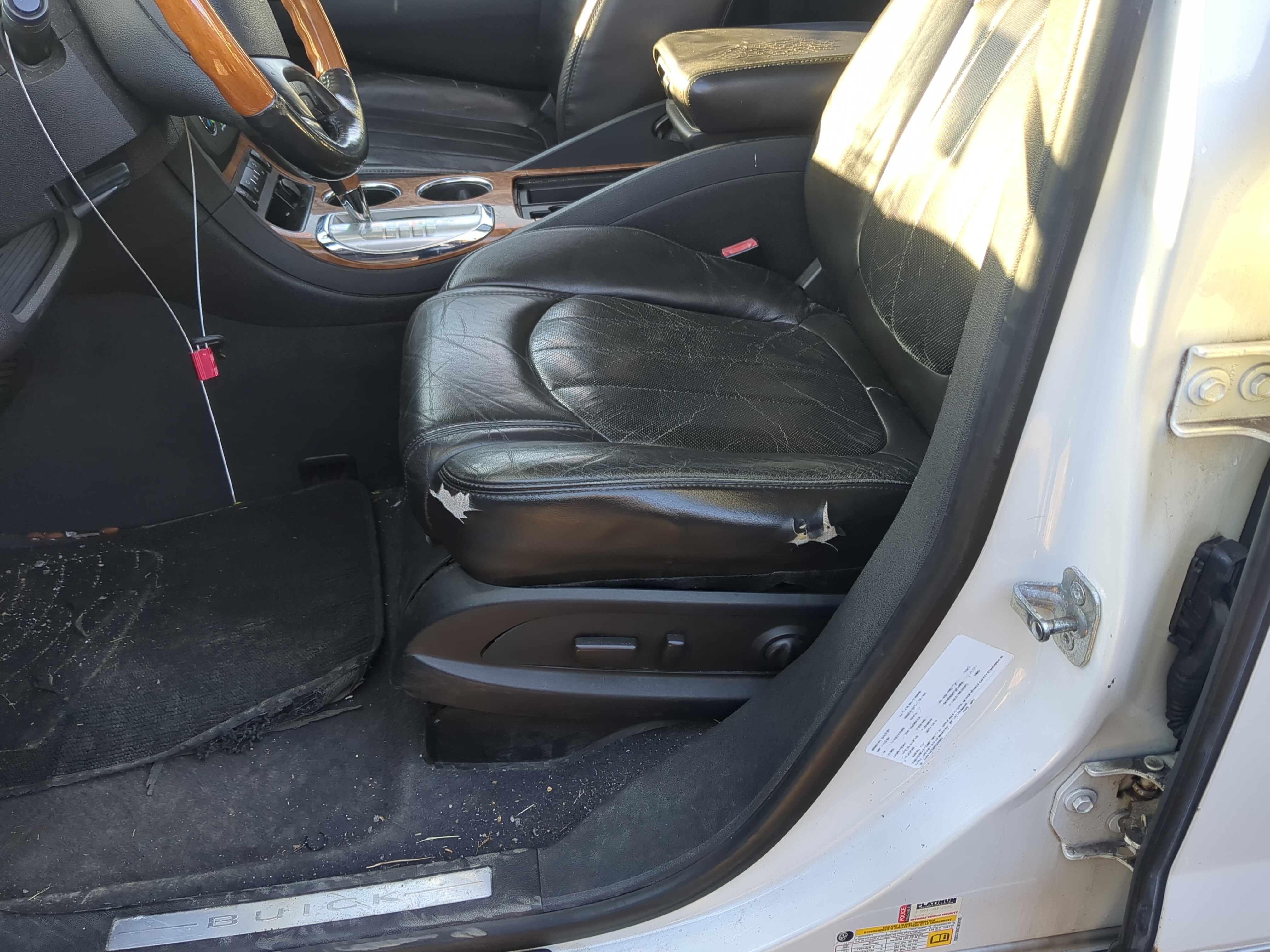 2010-2011 Buick Enclave Driver Front Seat Oem 1206767 - Oemusedautoparts1.com