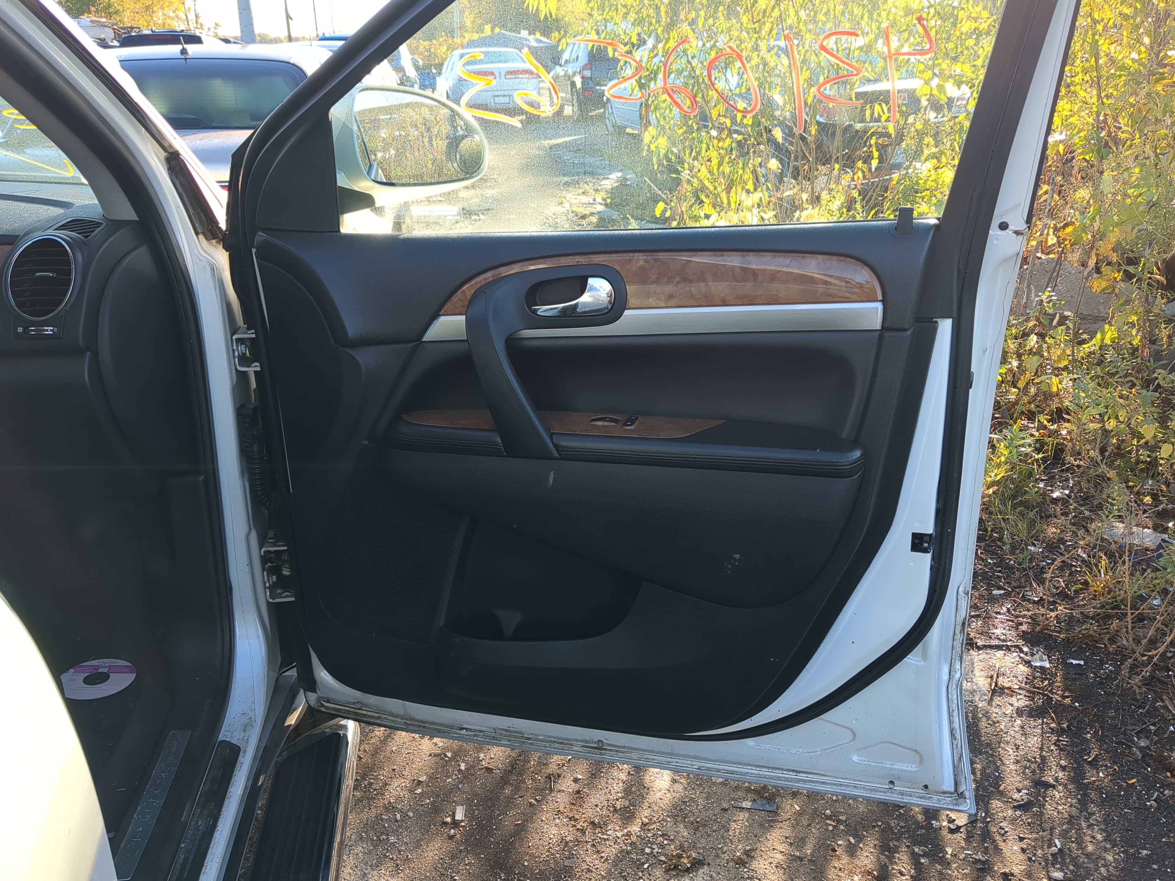 2011 Buick Enclave Front Right Passenger Interior Door Panel Trim 1206792 - Oemusedautoparts1.com