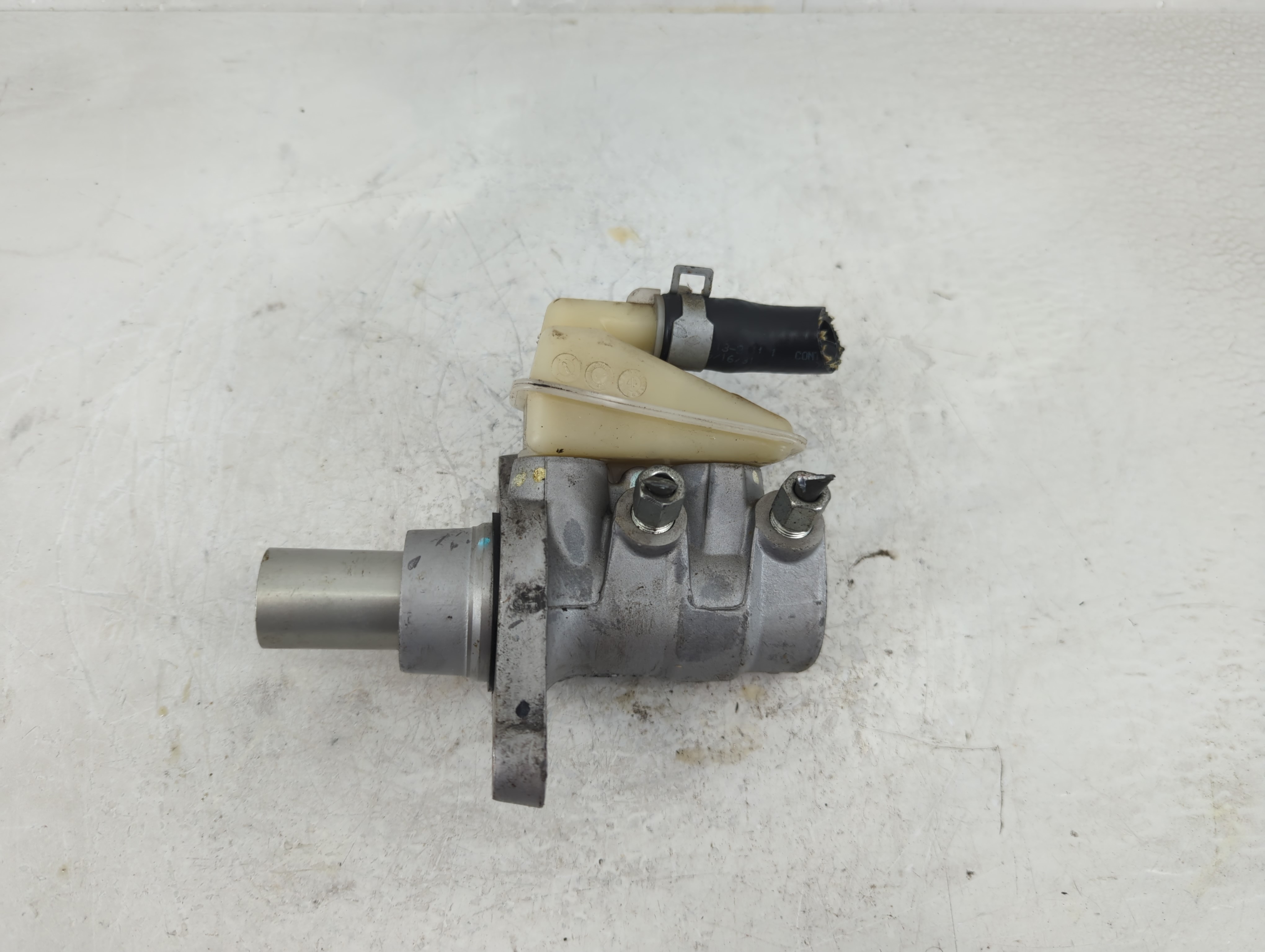 2013-2020 Nissan Pathfinder Brake Master Cylinder 1206991 - Oemusedautoparts1.com