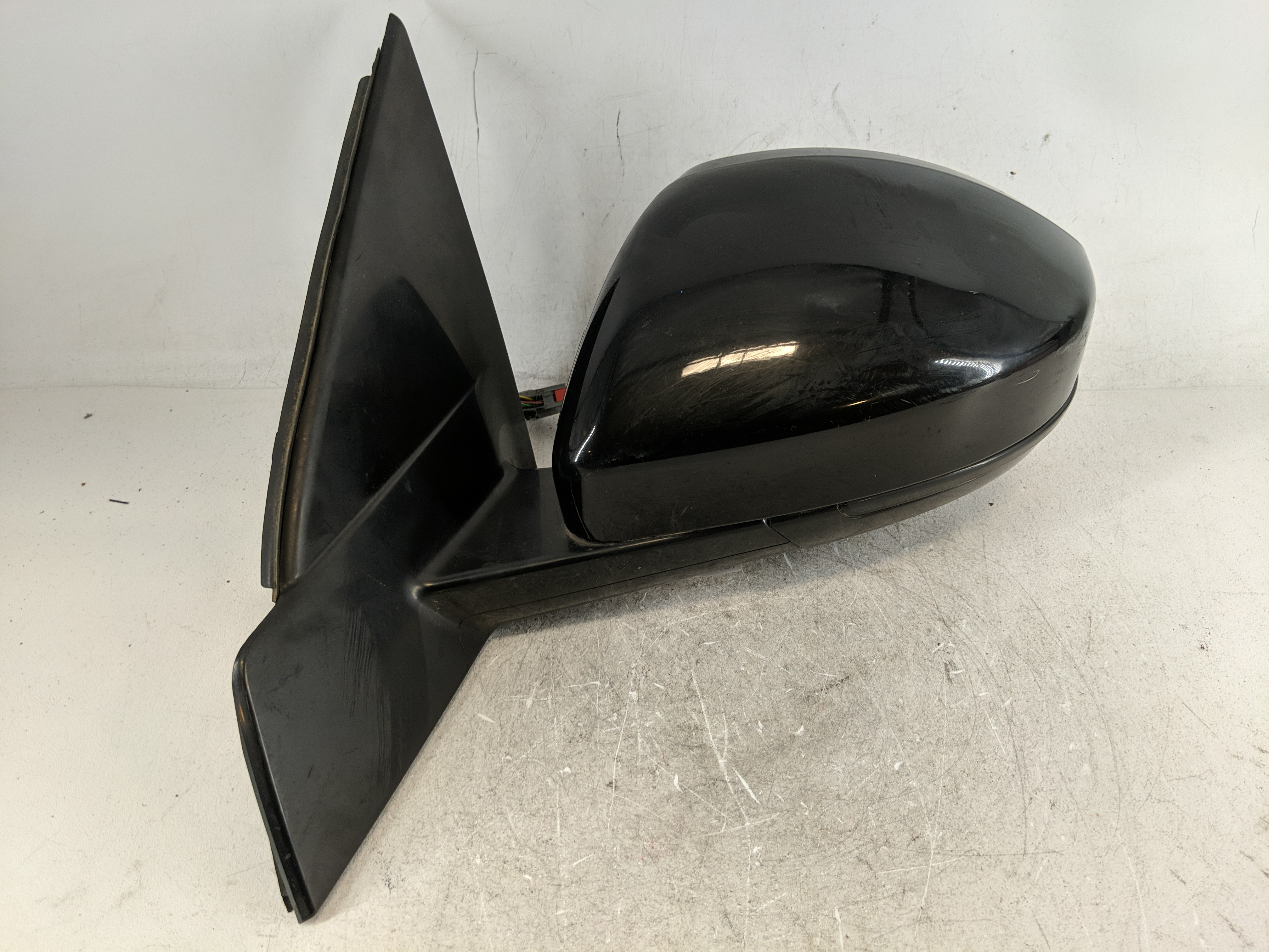 2015 Land Rover Discovery Sport Driver Left Side View Power Door Mirror 1207141 - Oemusedautoparts1.com