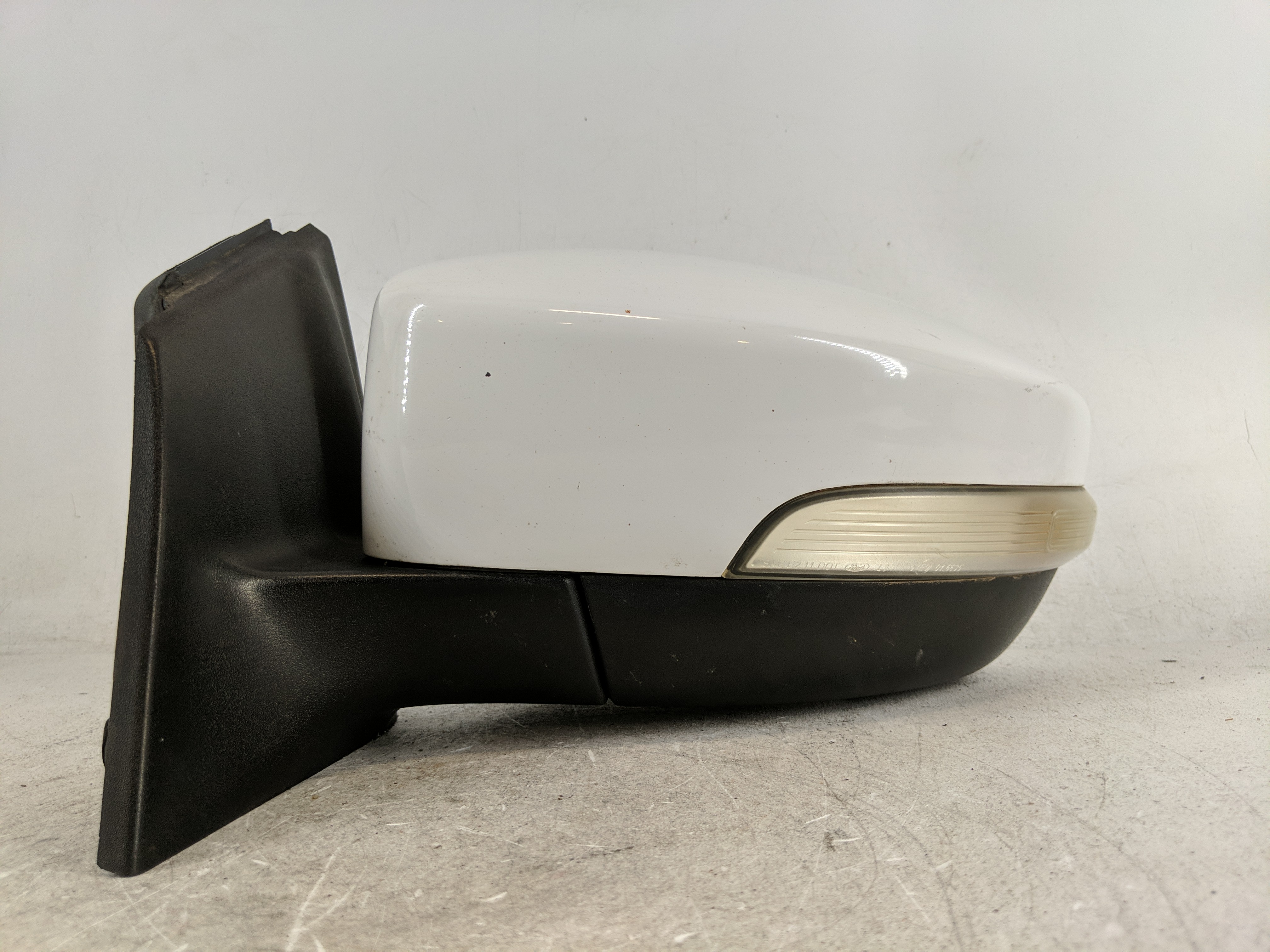 2015-2018 Ford Focus Driver Left Side View Power Door Mirror White 1207175 - Oemusedautoparts1.com