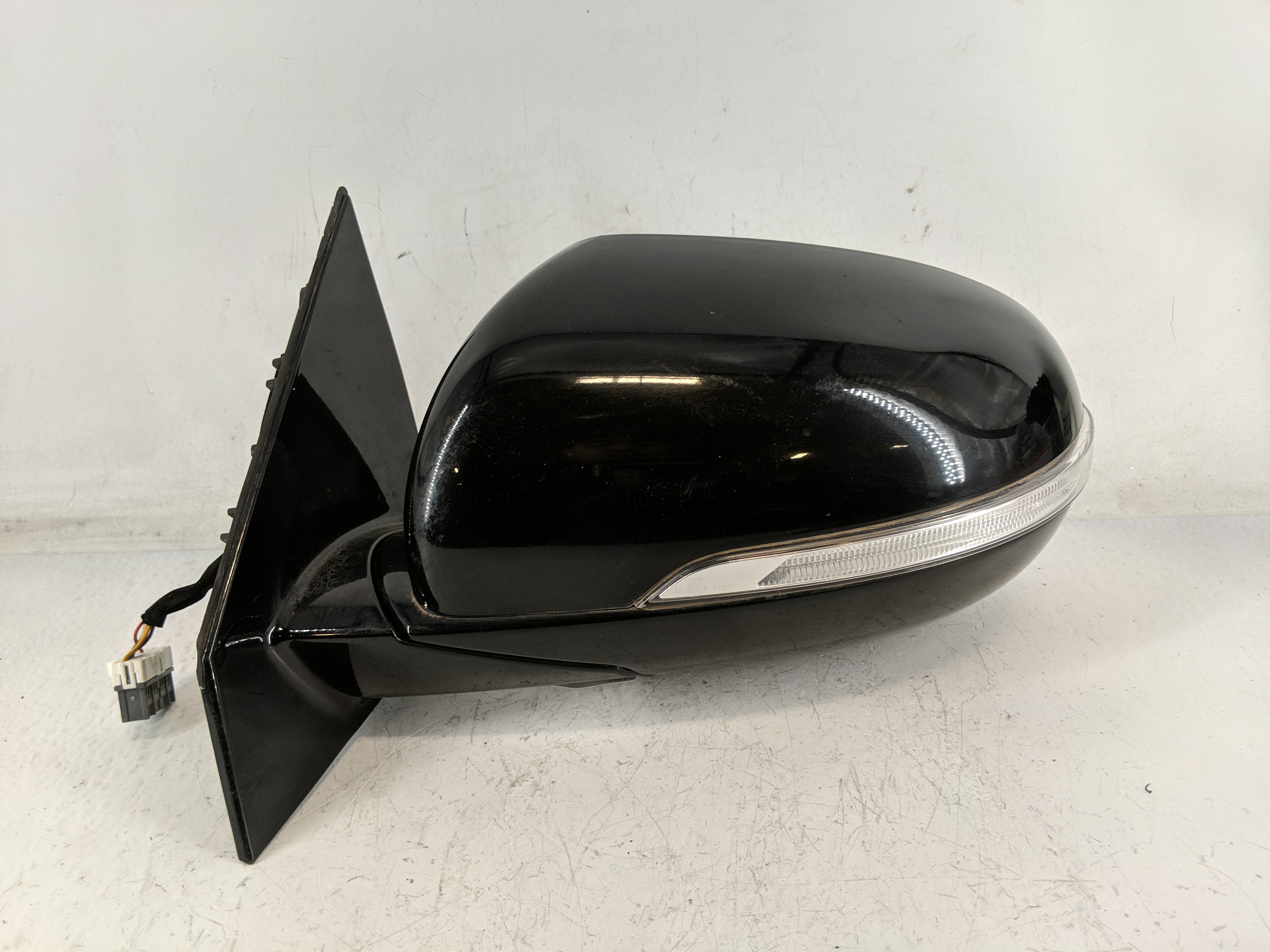 2016-2020 Kia Sorento Driver Left Side View Power Door Mirror Black 1207191 - Oemusedautoparts1.com
