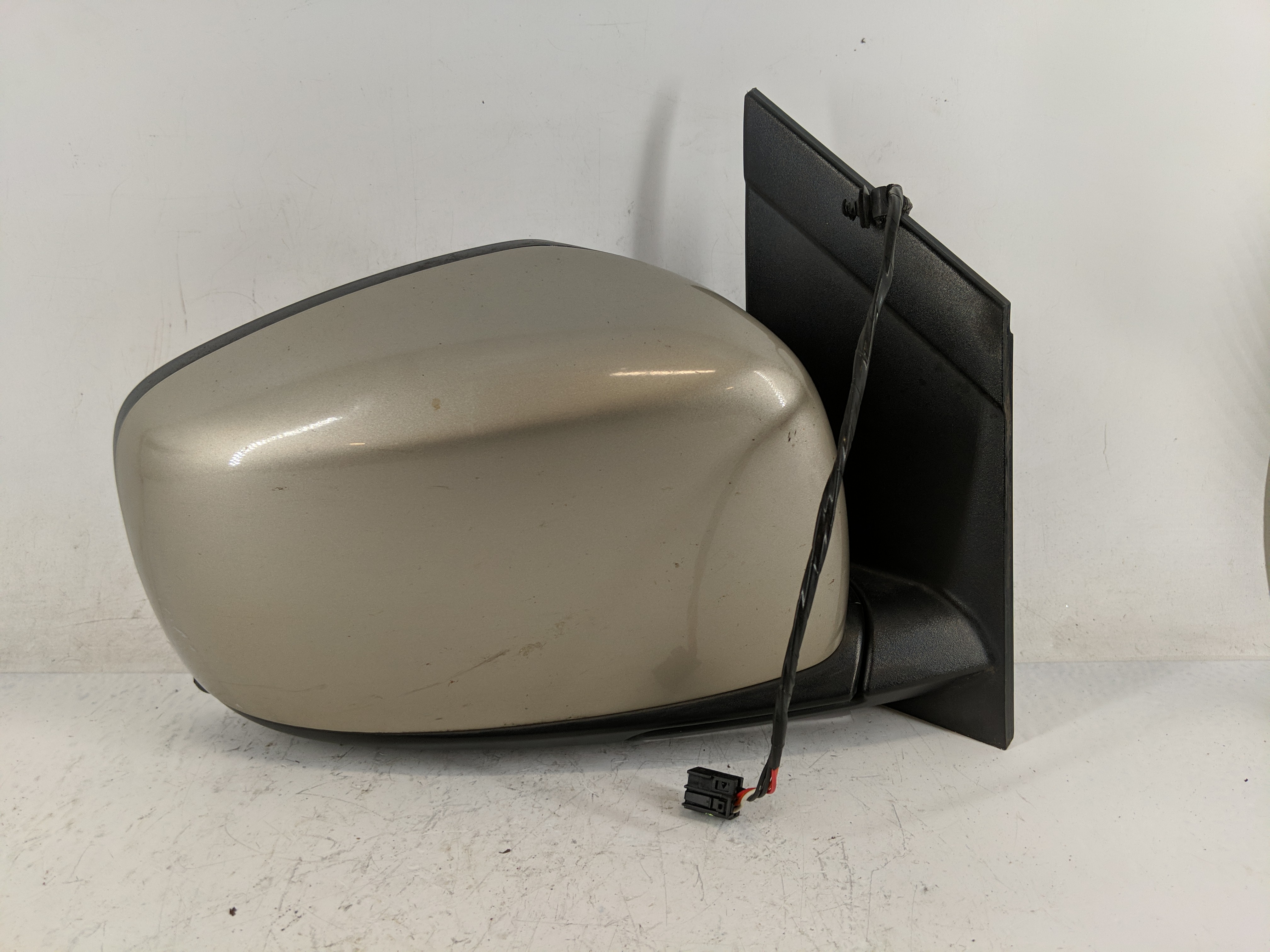 2008 Chrysler Town & Country Passenger Right Side View Power Door Mirror 1207194 - Oemusedautoparts1.com