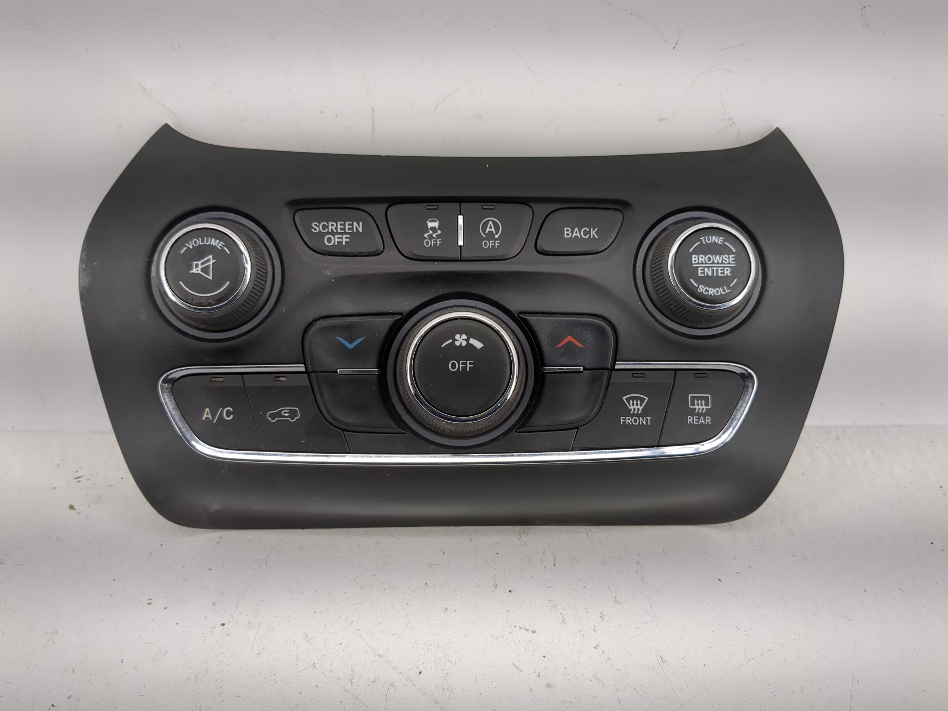 2015-2018 Jeep Cherokee Ac Heater Roof Climate Control 68293523aa 1207267 - Oemusedautoparts1.com