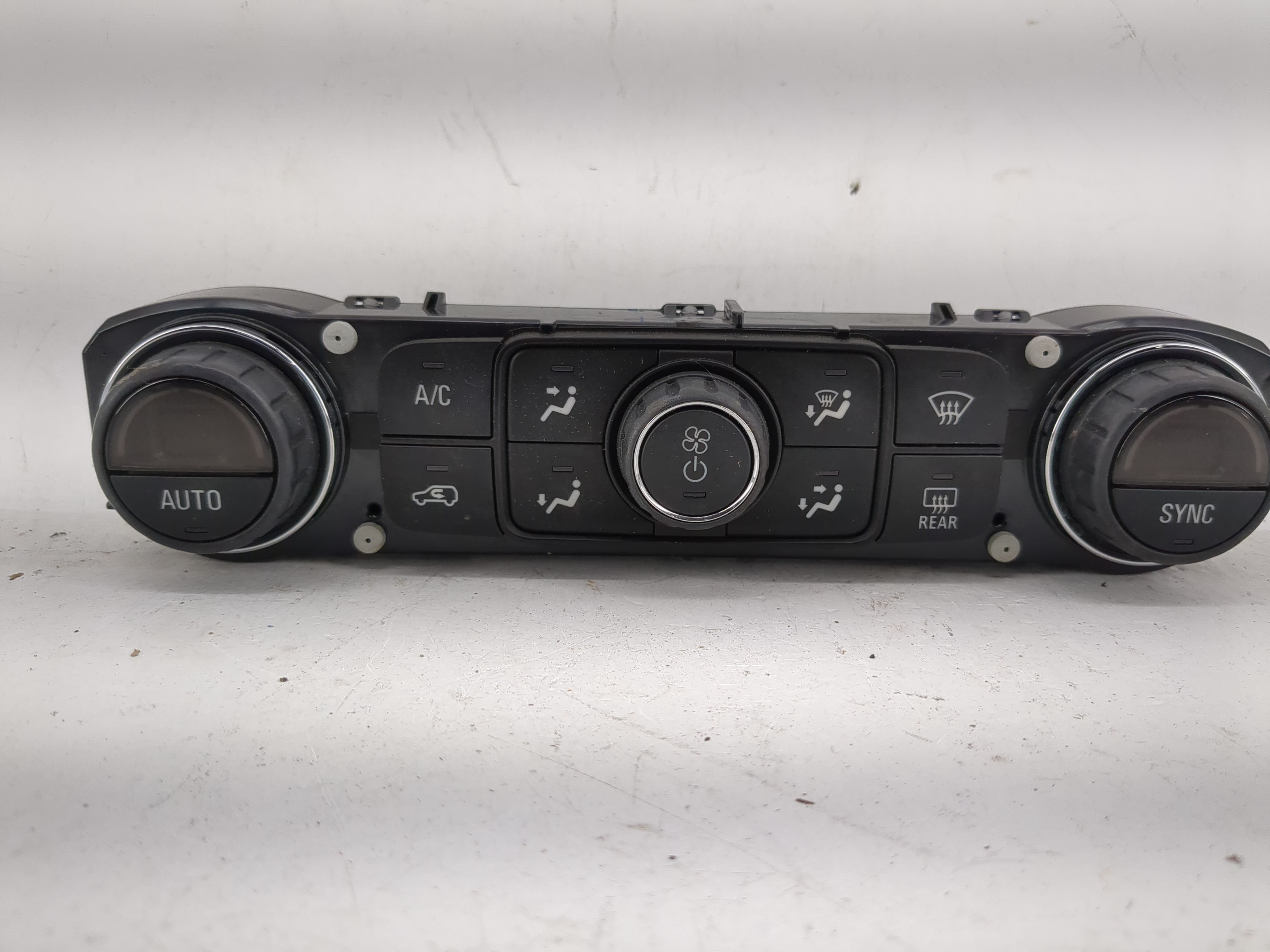 2017-2022 Gmc Acadia Ac Heater Roof Climate Control 84173748 1207269 - Oemusedautoparts1.com
