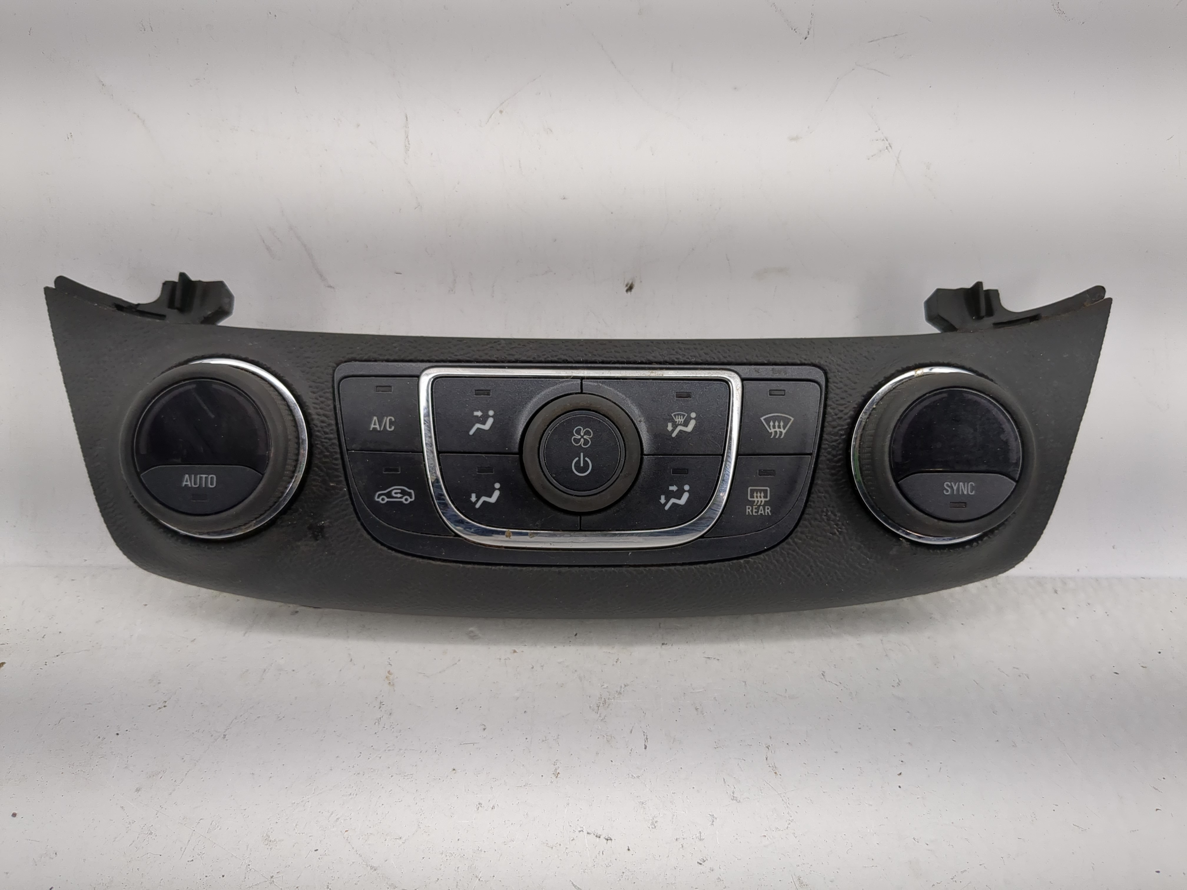 2014-2020 Chevrolet Impala Ac Heater Roof Climate Control 84429867 1207299 - Oemusedautoparts1.com