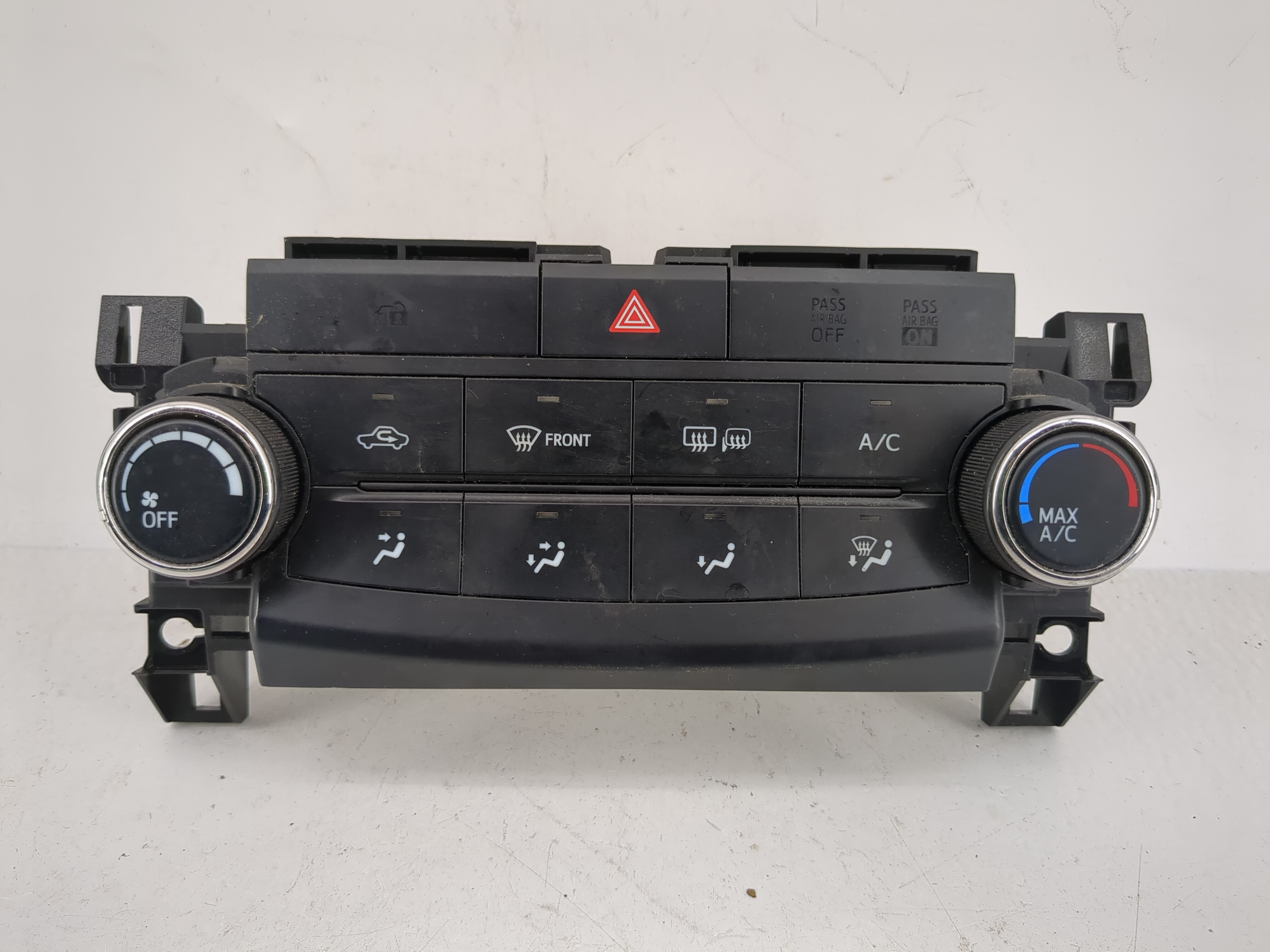 2015-2017 Toyota Camry Ac Heater Roof Climate Control 55900-06320 1207306 - Oemusedautoparts1.com