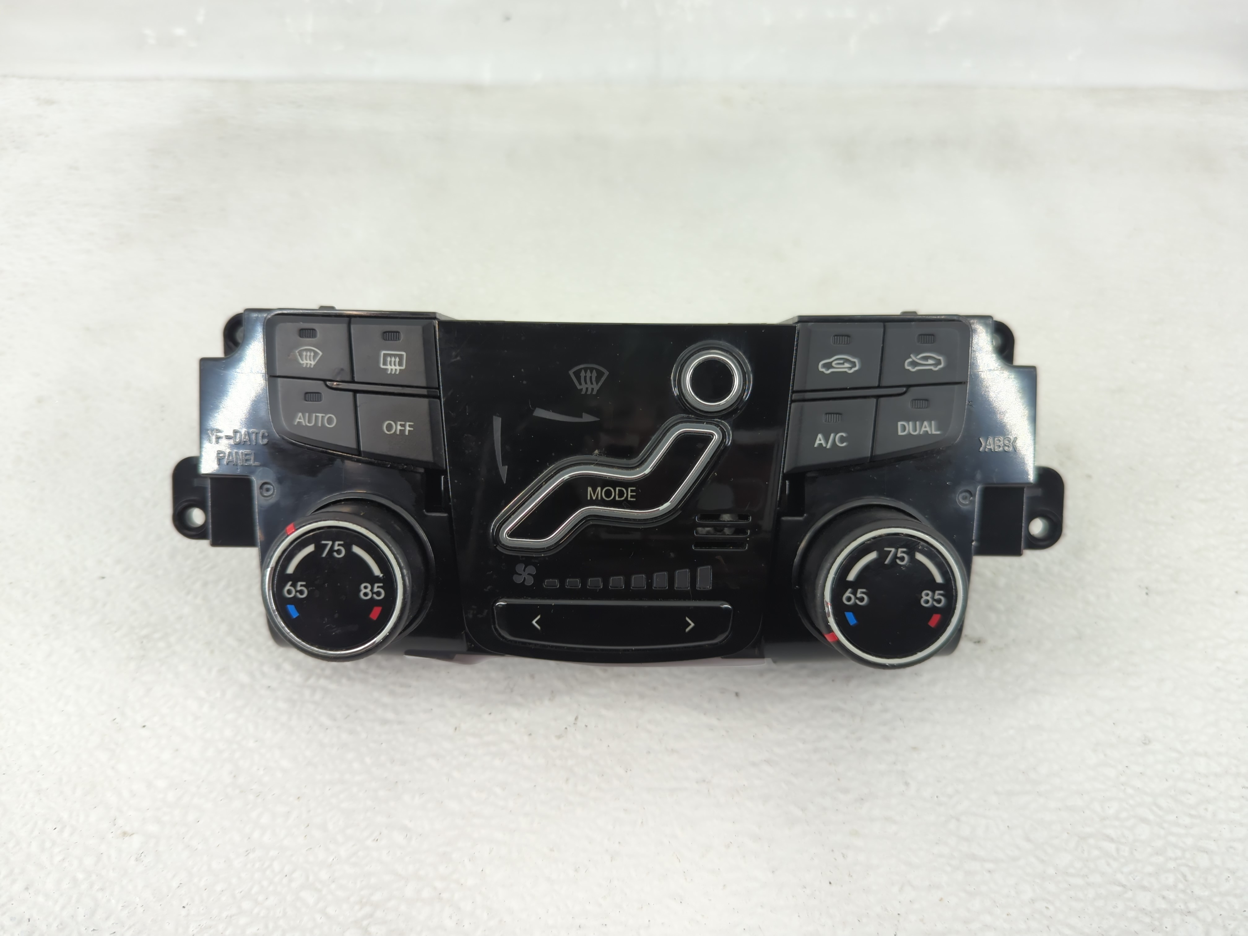 2011-2013 Hyundai Sonata Ac Heater Roof Climate Control 97250-3qda1 1207354 - Oemusedautoparts1.com