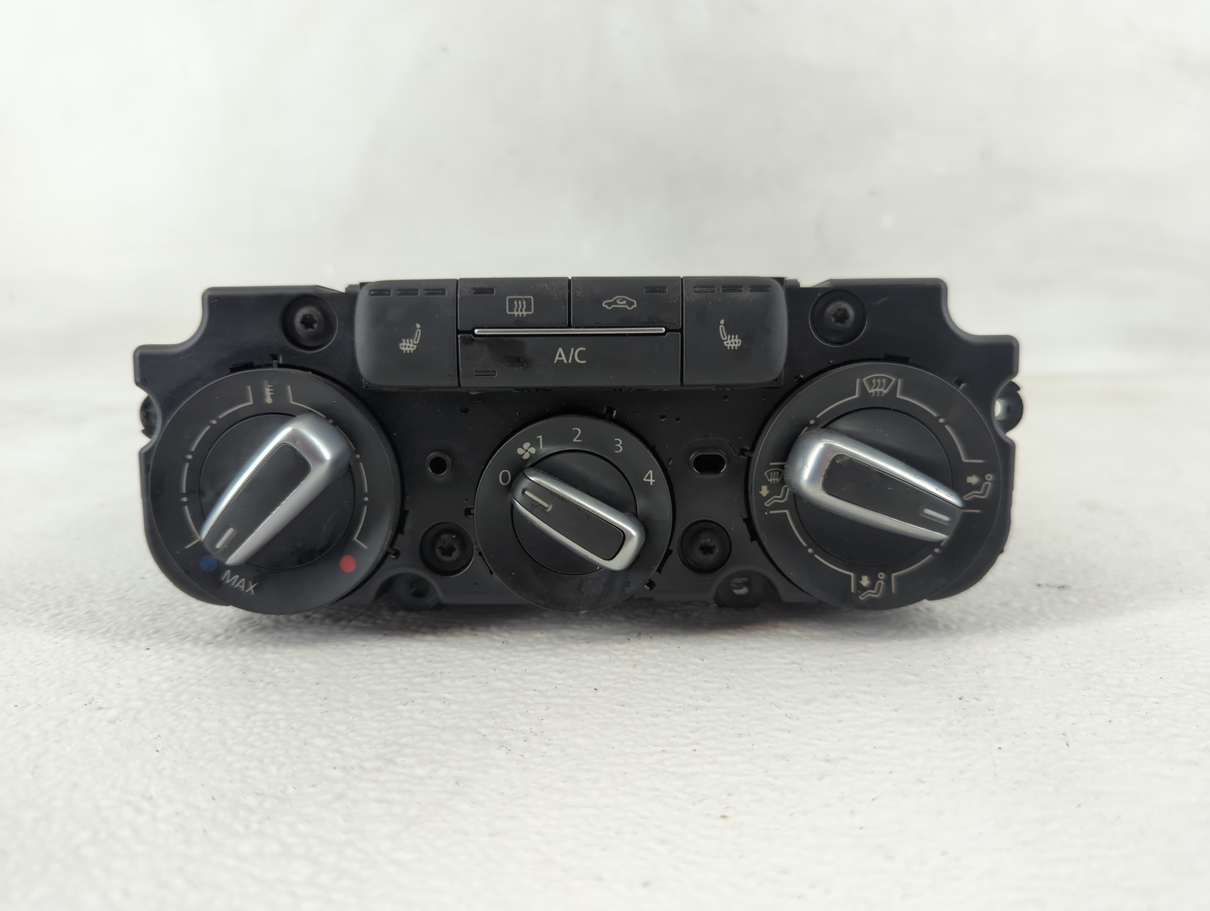 2015-2018 Volkswagen Jetta Ac Heater Roof Climate Control 5c1 819 045 1207358 - Oemusedautoparts1.com