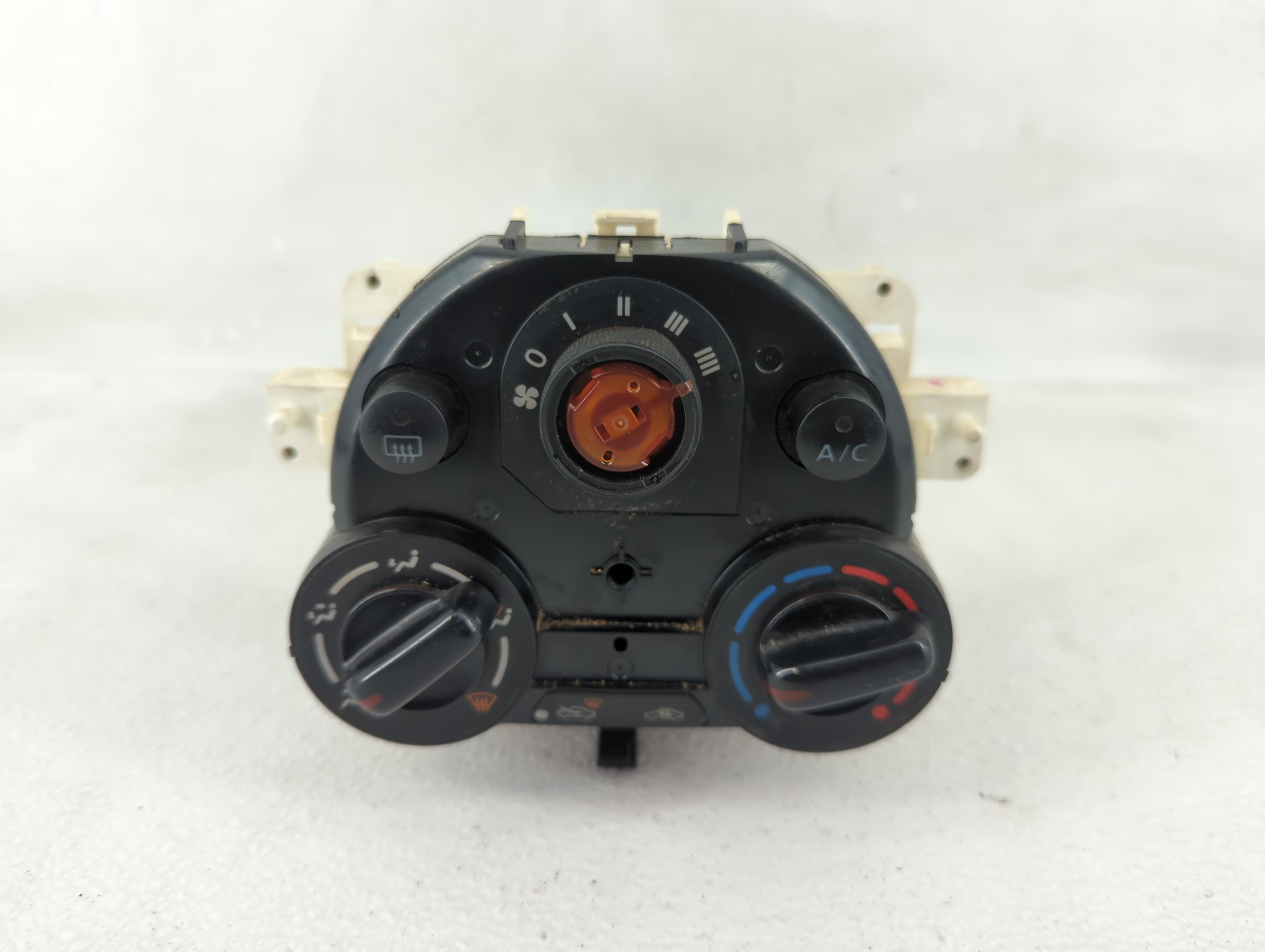 2015-2018 Nissan Versa Ac Heater Roof Climate Control 27513 9kk1a 1207368 - Oemusedautoparts1.com