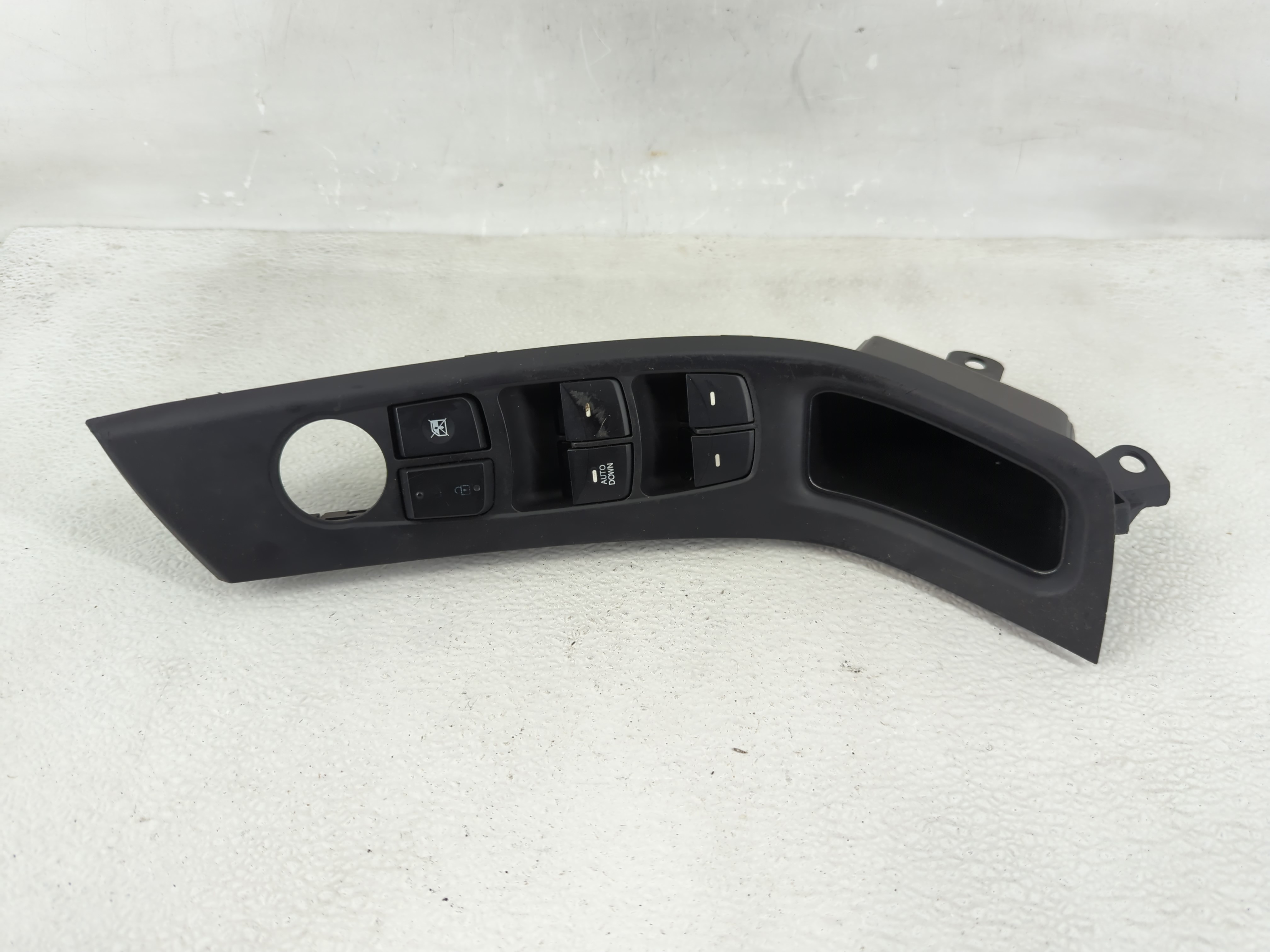2014-2016 Hyundai Elantra Driver Left Door Master Power Window Switch 1207389 - Oemusedautoparts1.com