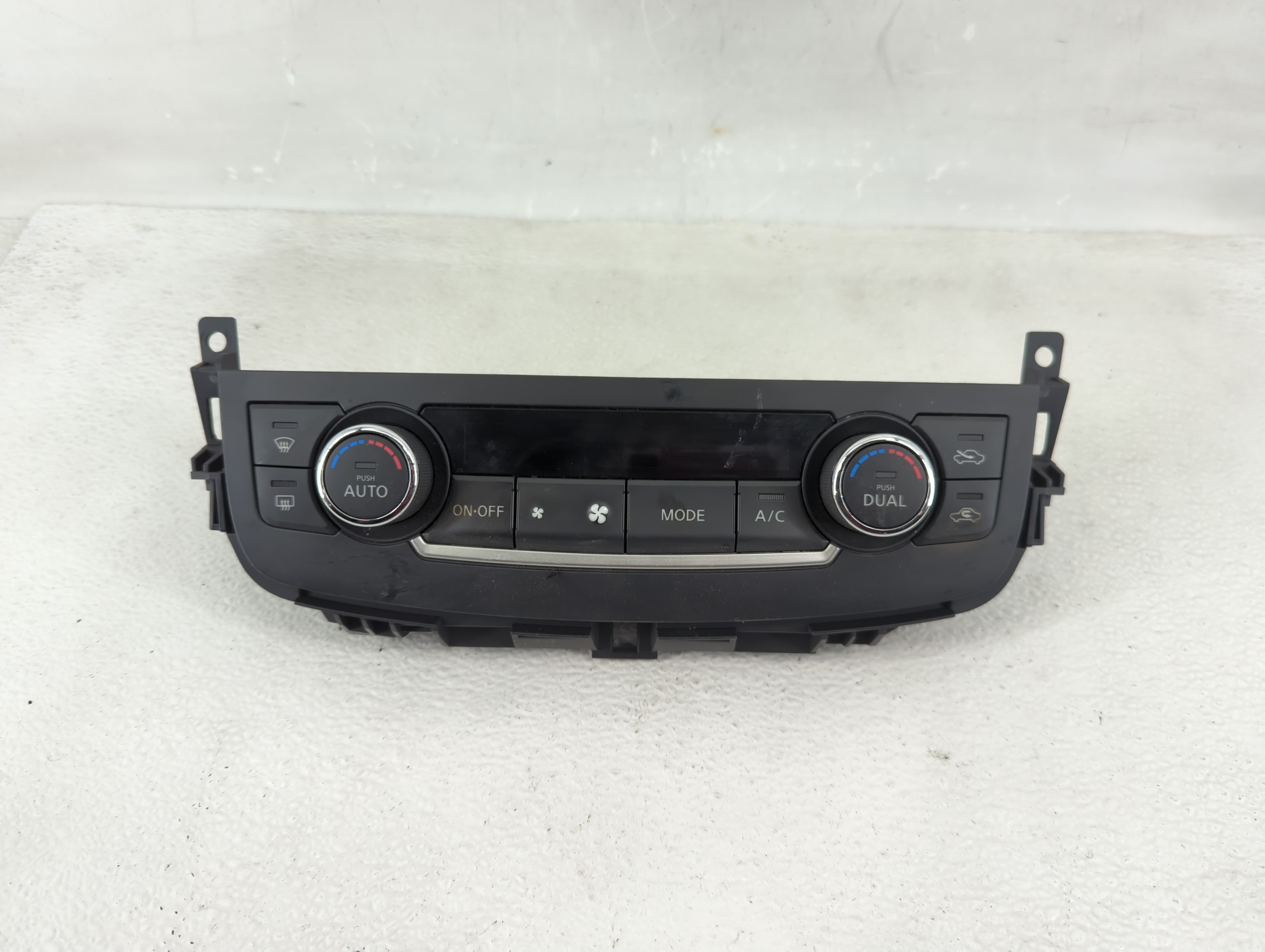 2016-2018 Nissan Altima Ac Heater Roof Climate Control 27500 9hs0a 1207414 - Oemusedautoparts1.com