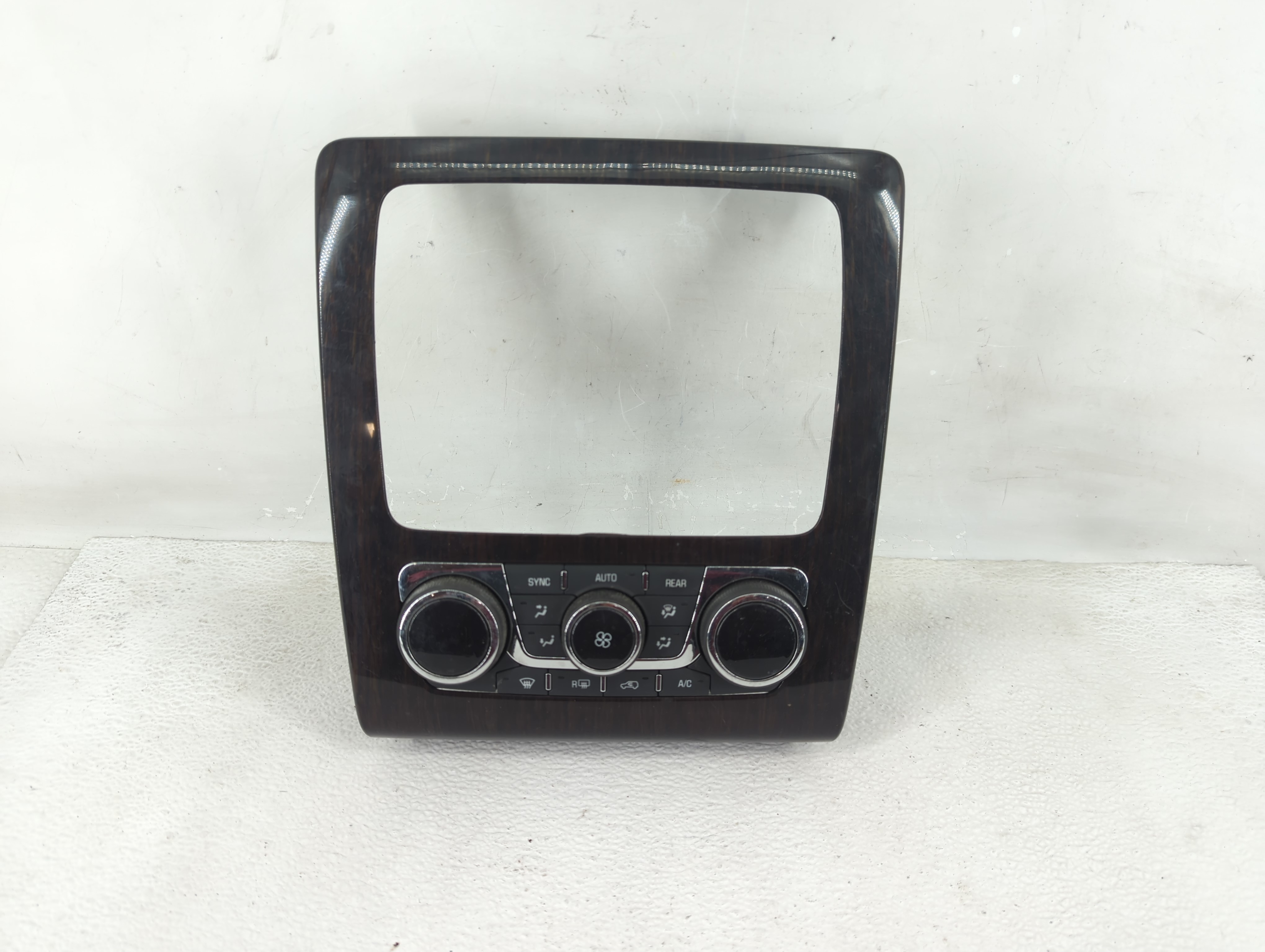 2013-2017 Chevrolet Traverse Ac Heater Roof Climate Control 22969929 1207431 - Oemusedautoparts1.com