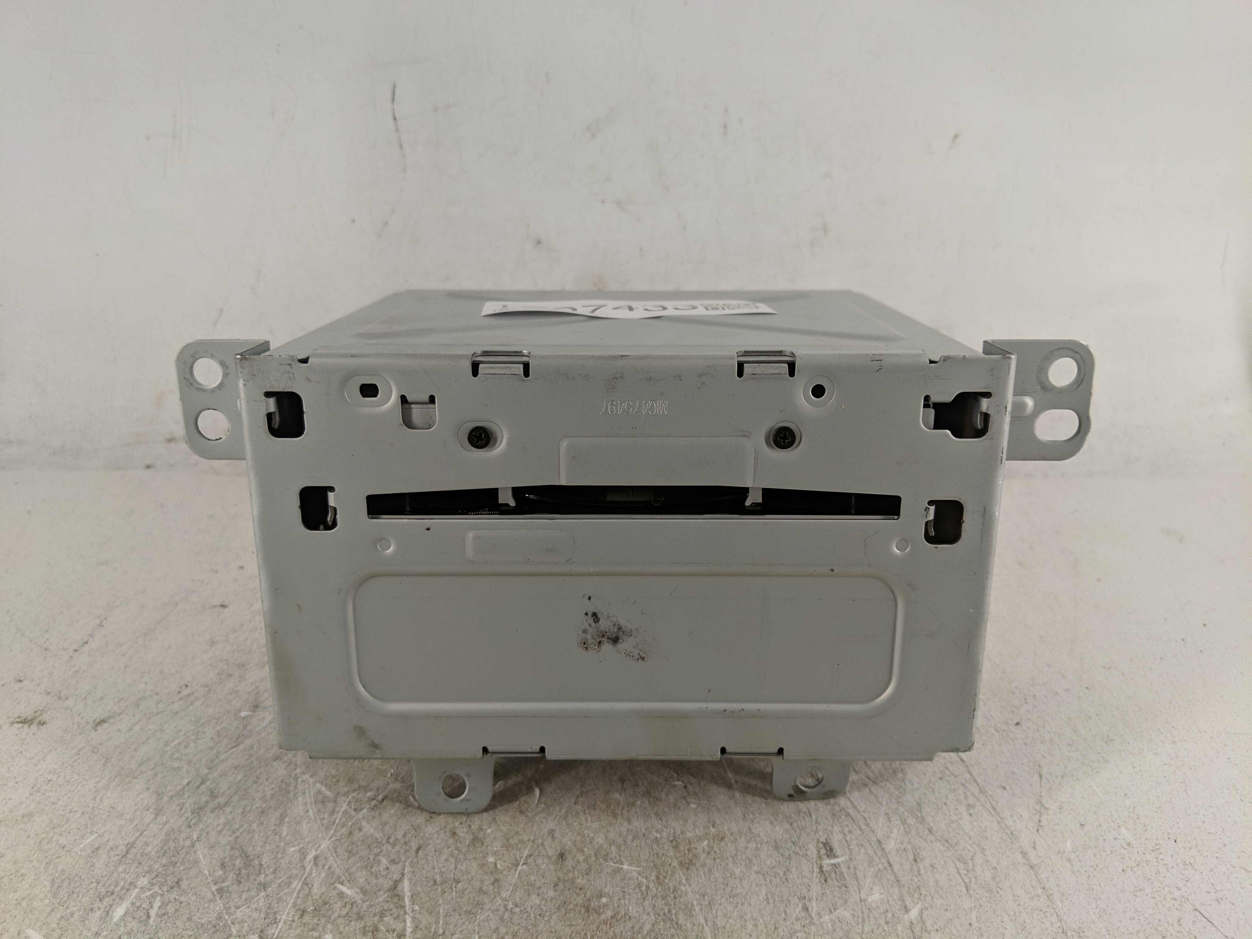 2012-2012 Chevrolet Cruze Am Fm Cd Player Radio Receiver 1207433 - Oemusedautoparts1.com