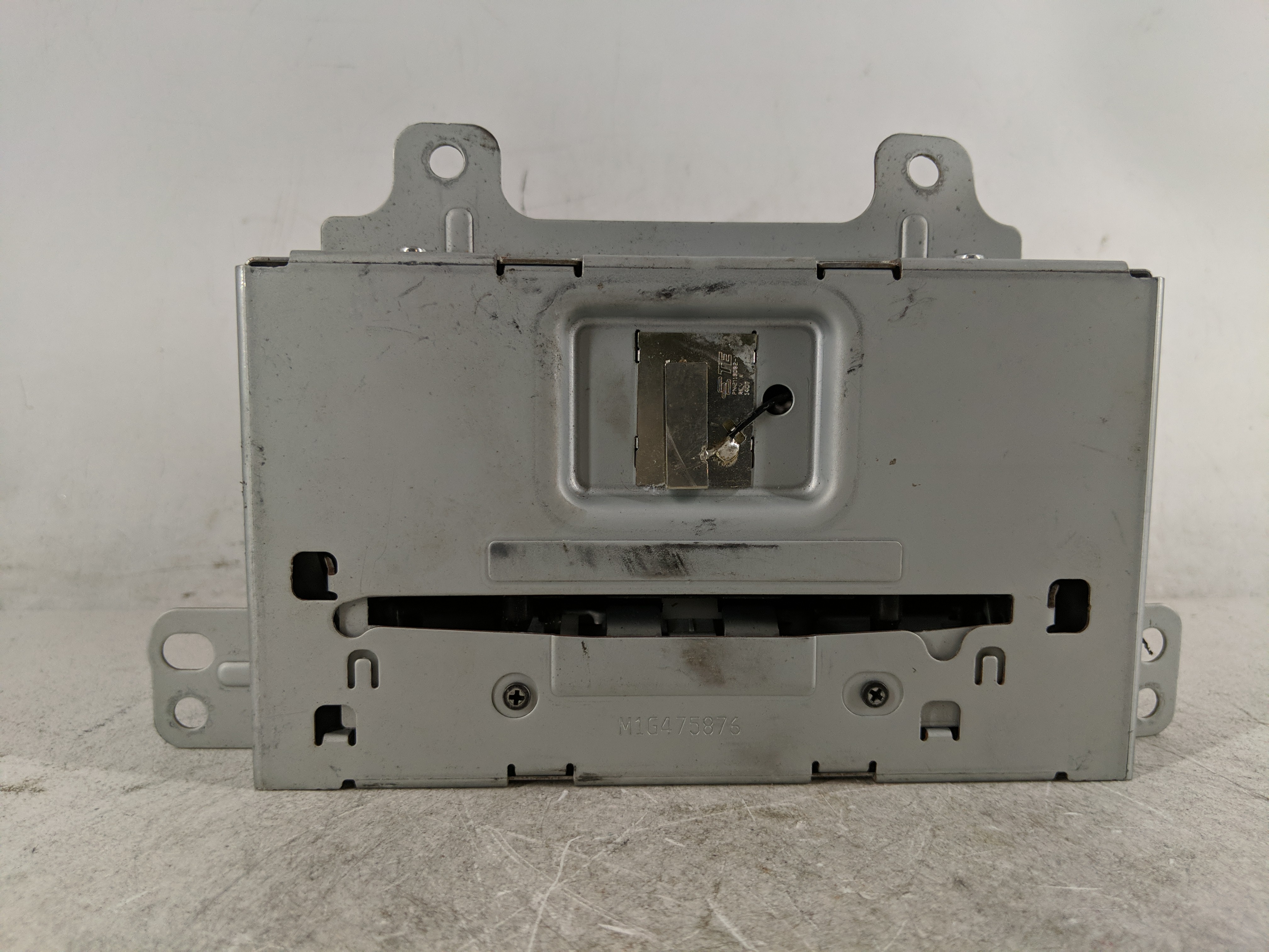 2015-2016 Chevrolet Cruze Am Fm Cd Player Radio Receiver 1207436 - Oemusedautoparts1.com