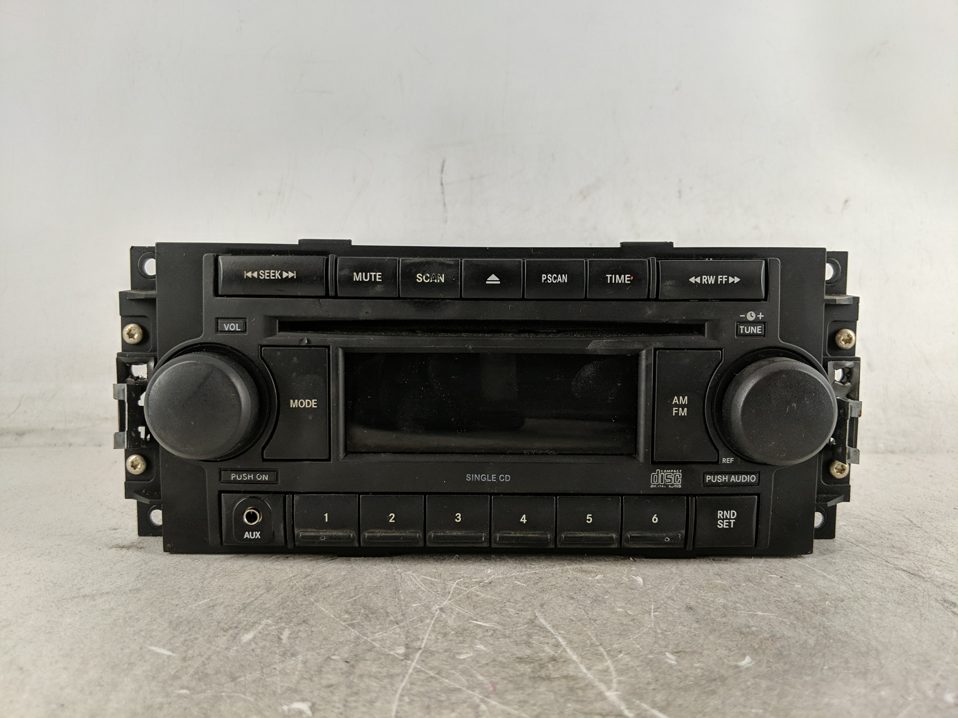 2006-2008 Dodge Ram 1500 Am Fm Cd Player Radio Receiver 1207439 - Oemusedautoparts1.com