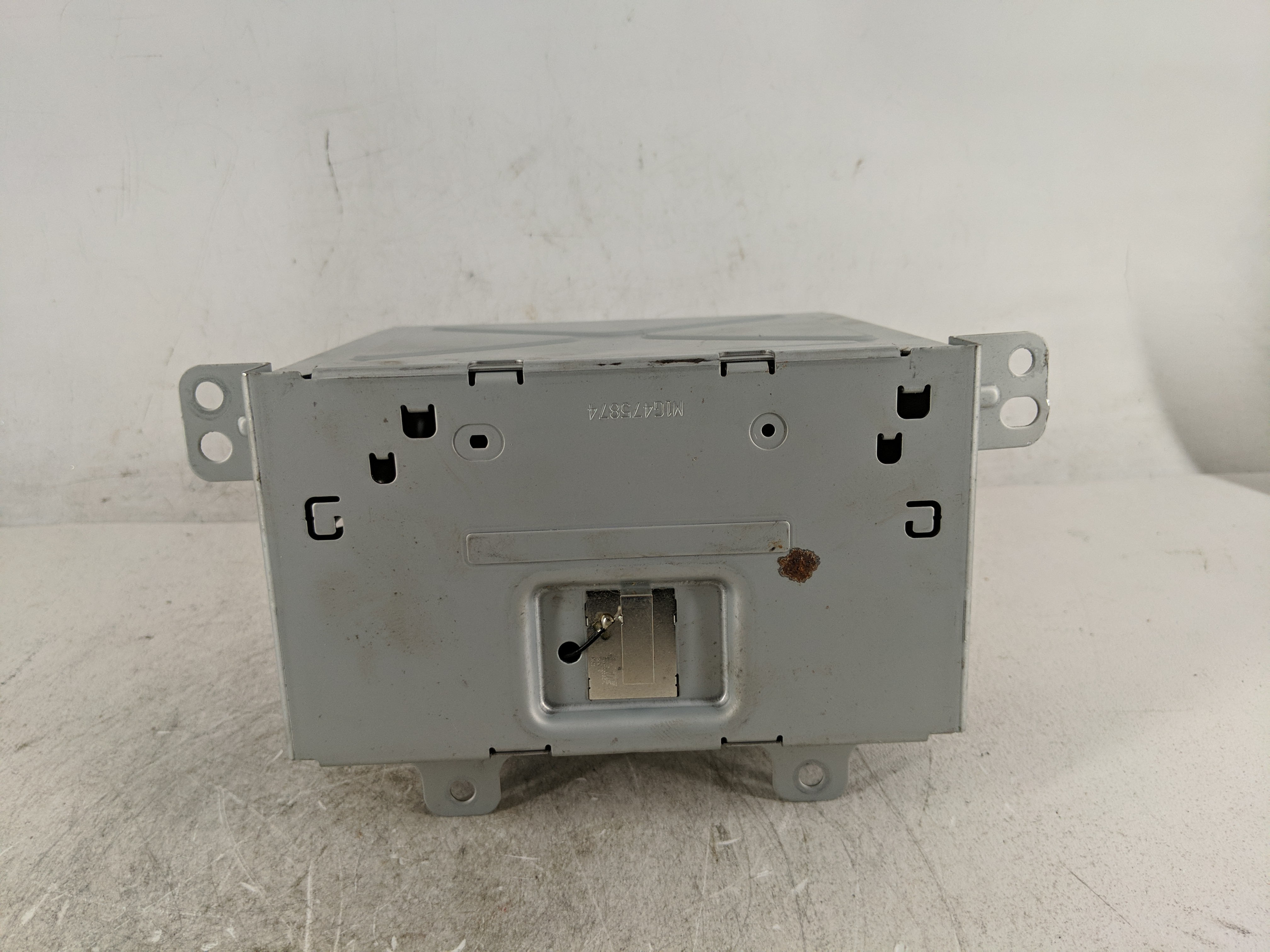 2016-2017 Chevrolet Equinox Am Fm Cd Player Radio Receiver 1207450 - Oemusedautoparts1.com