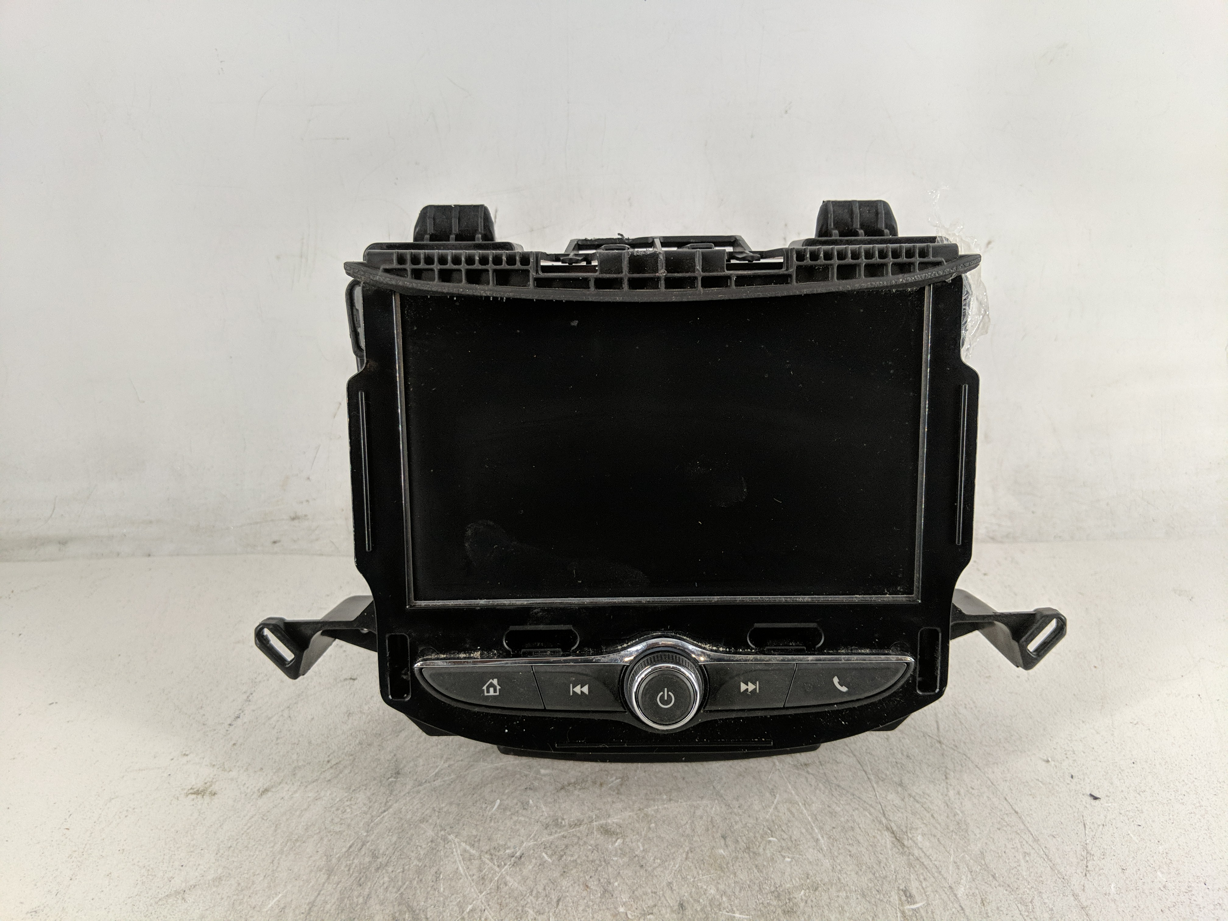 2020-2020 Chevrolet Trax Am Fm Cd Player Radio Receiver 1207461 - Oemusedautoparts1.com