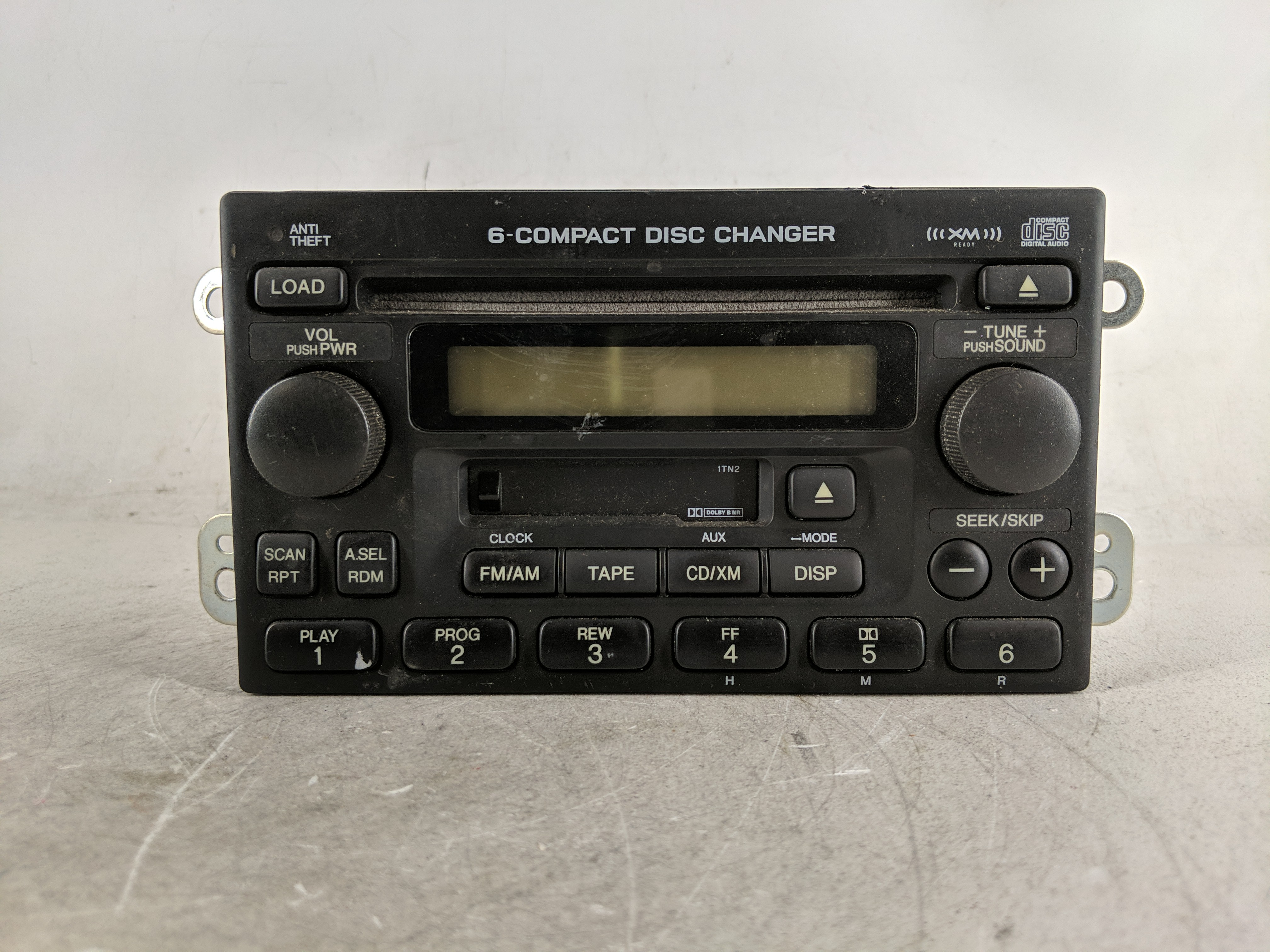 2005-2006 Honda Cr-v Am Fm Cd Player Radio Receiver 1207480 - Oemusedautoparts1.com