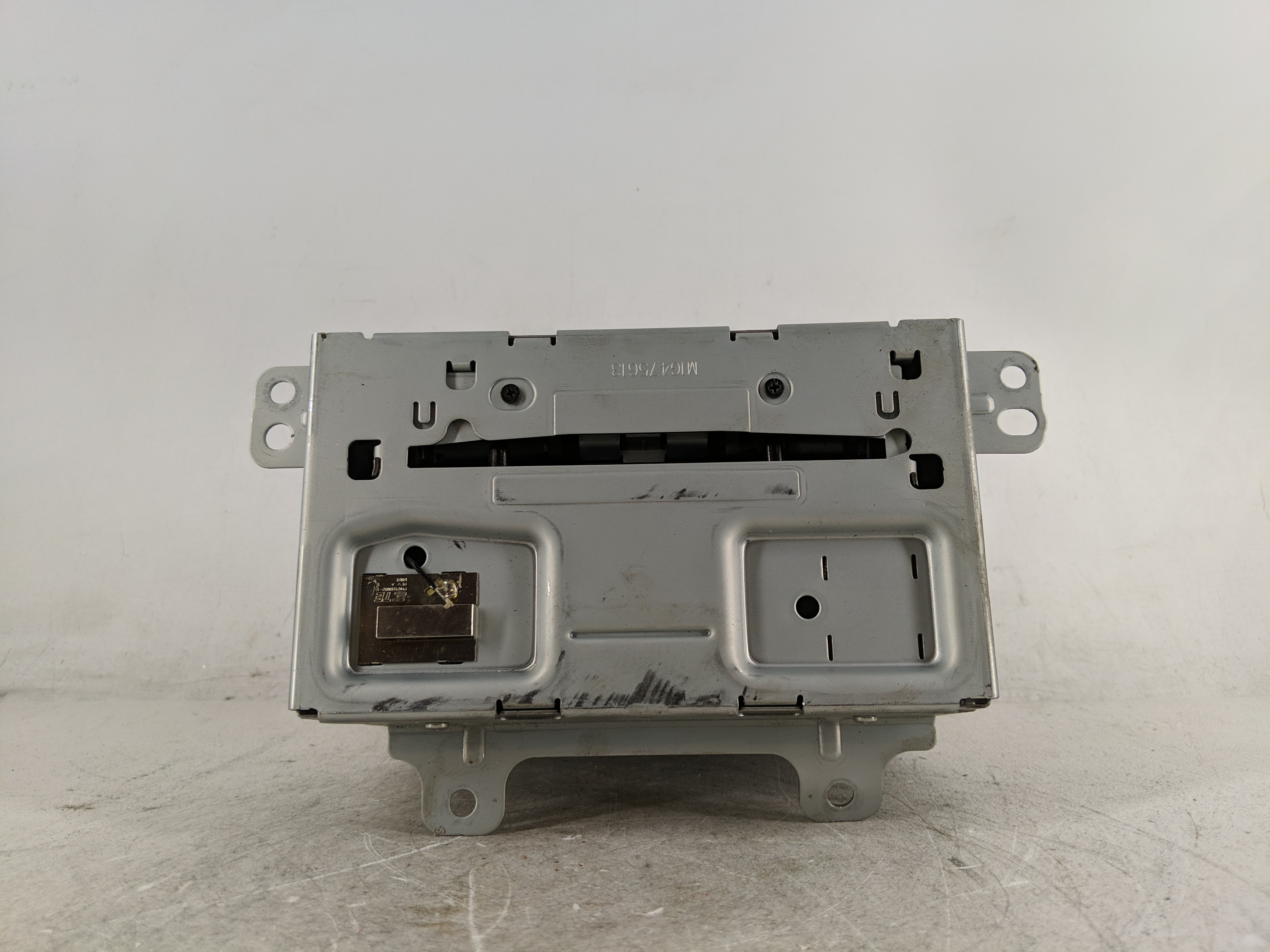 2015-2016 Chevrolet Cruze Am Fm Cd Player Radio Receiver 1207487 - Oemusedautoparts1.com