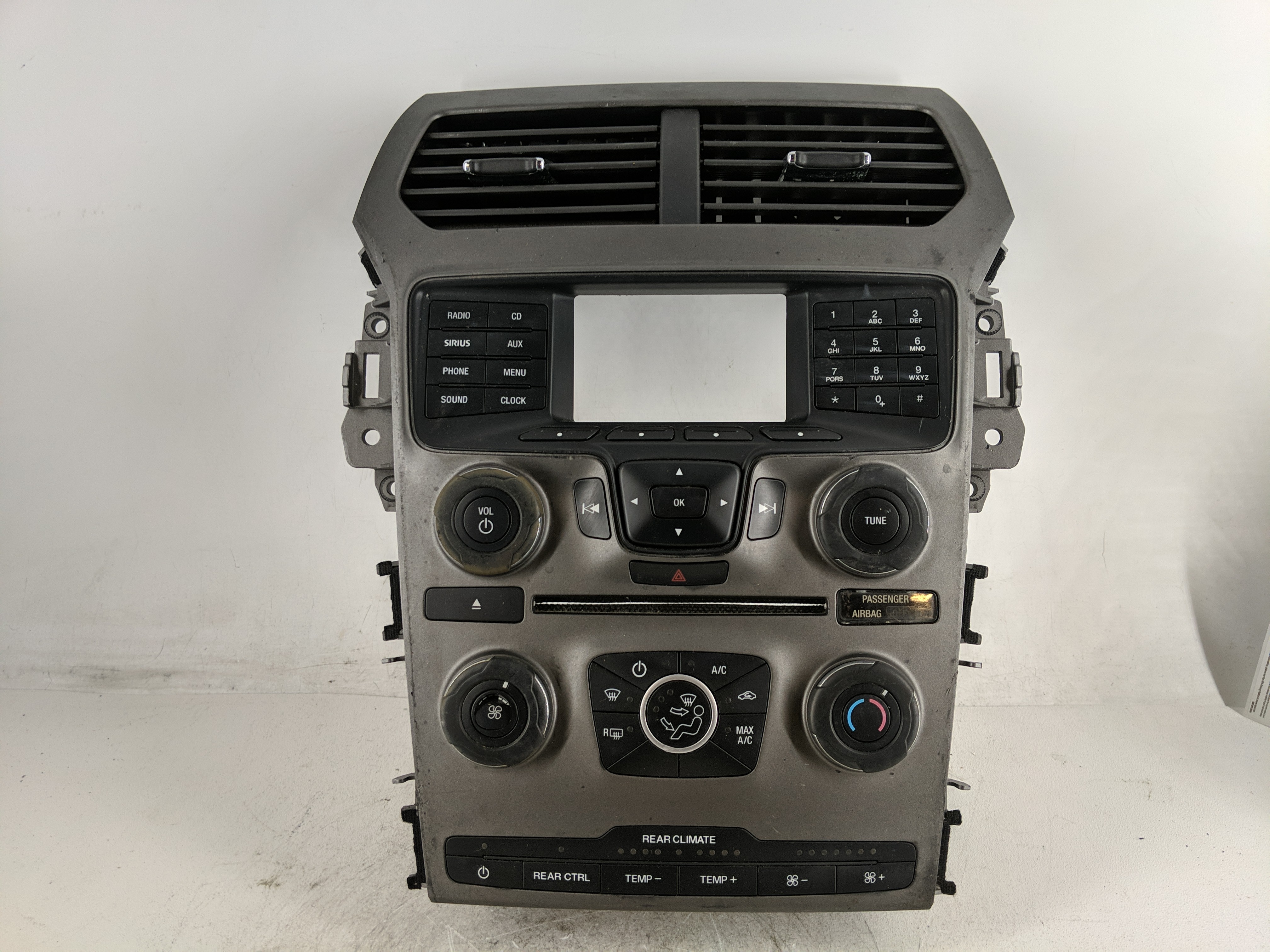 2011-2013 Ford Explorer Am Fm Cd Player Radio Receiver 1207496 - Oemusedautoparts1.com